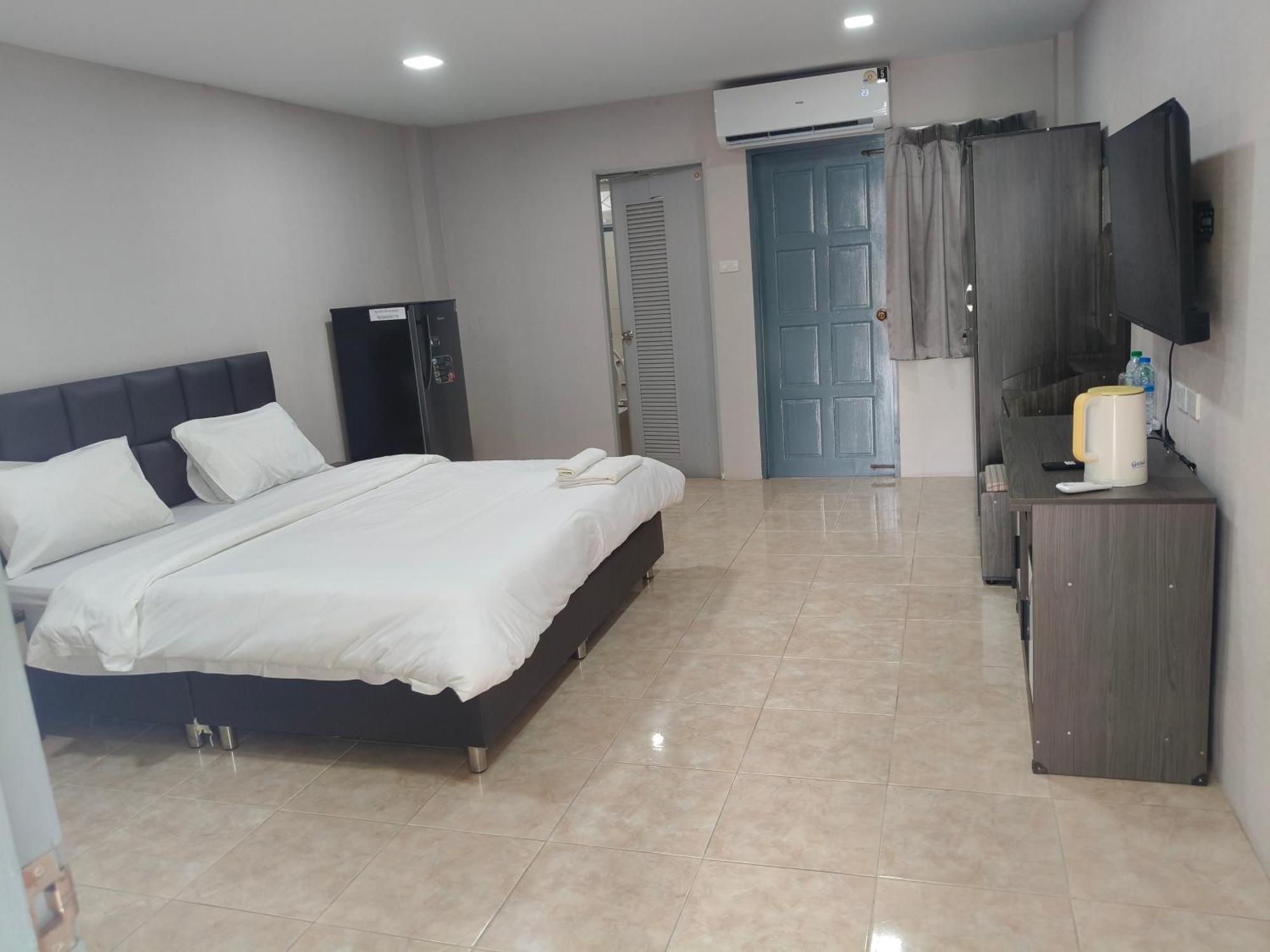 Dj Residency And Pool Party Hotel Pattaya