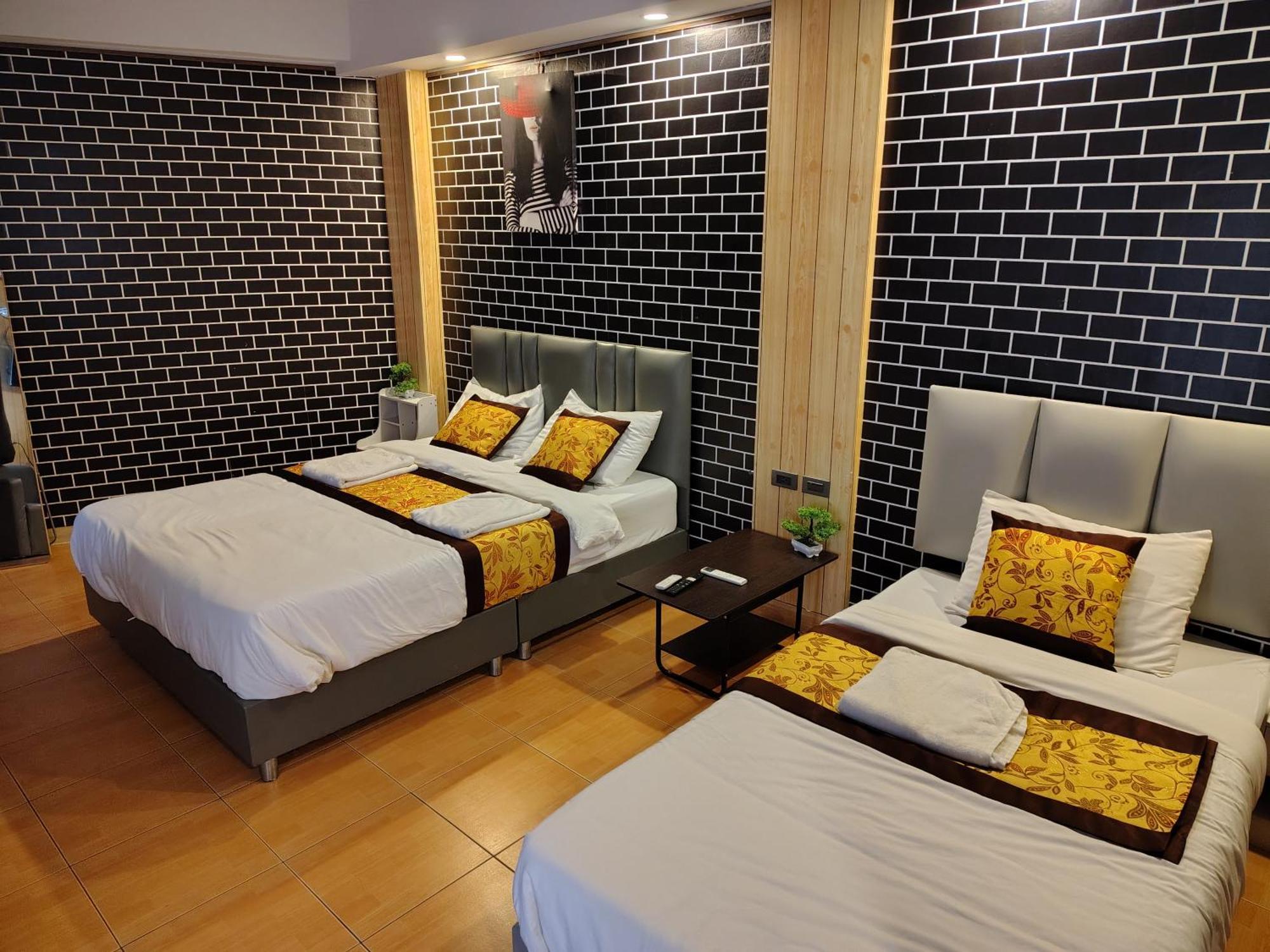 Priory Hillside Hotel 2*