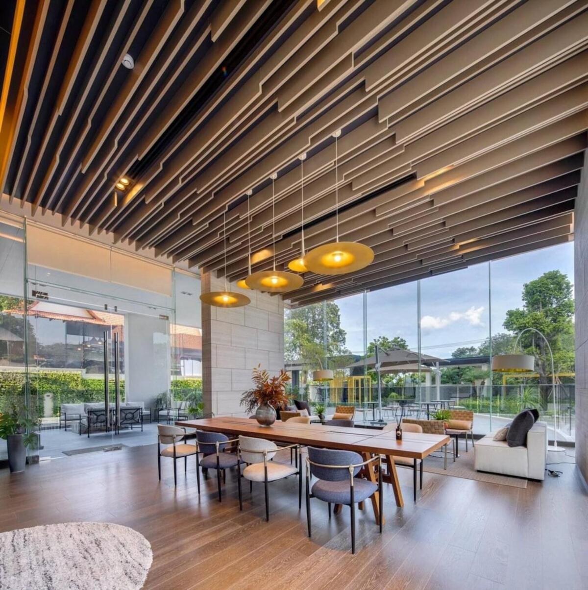 Luxury Sea View High Floor Apartment *
