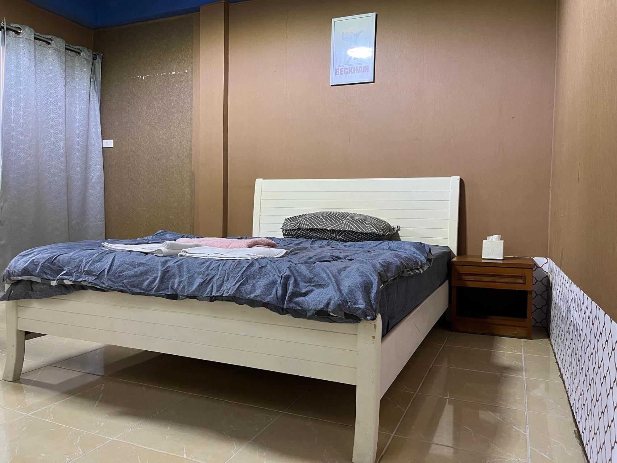 Osho Lover's 2 Hotel 2*