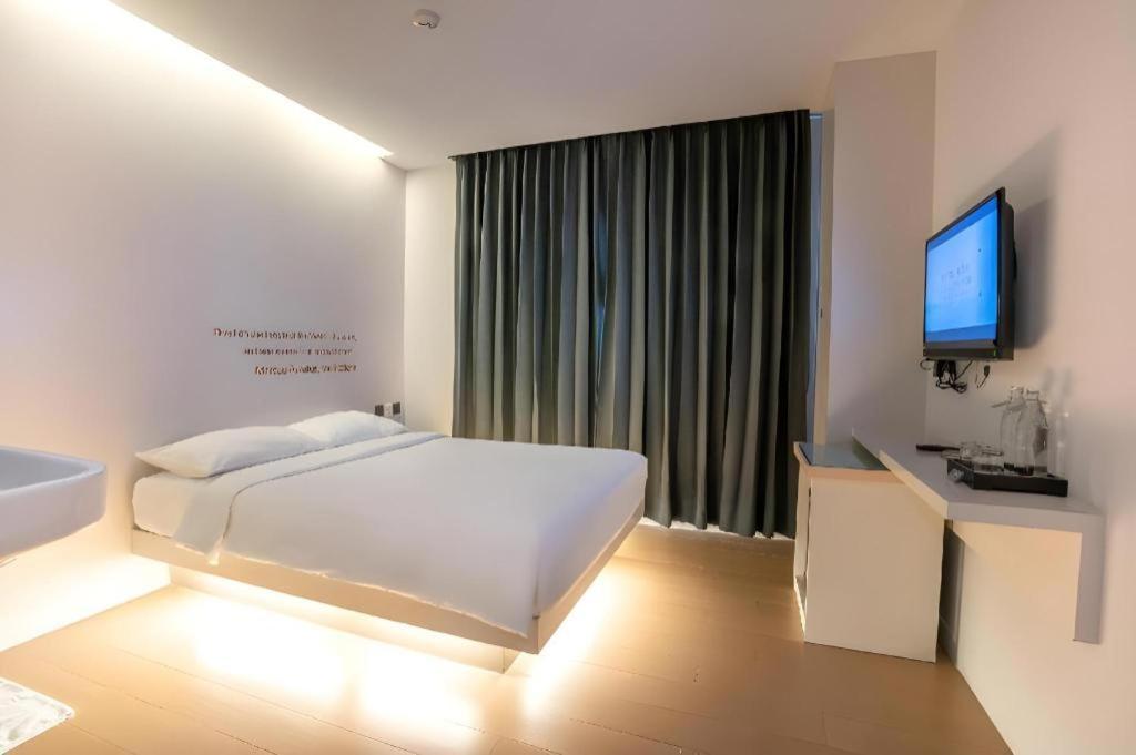 Mood Hotel