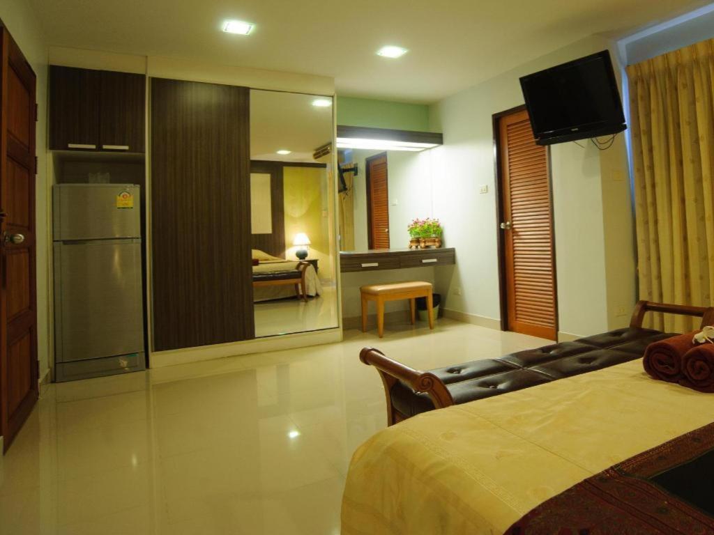 Diamond Place