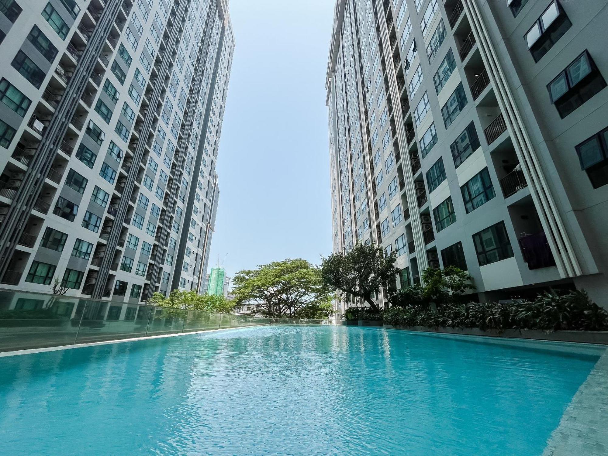 Apartment The Base Pattay Cd Pattaya