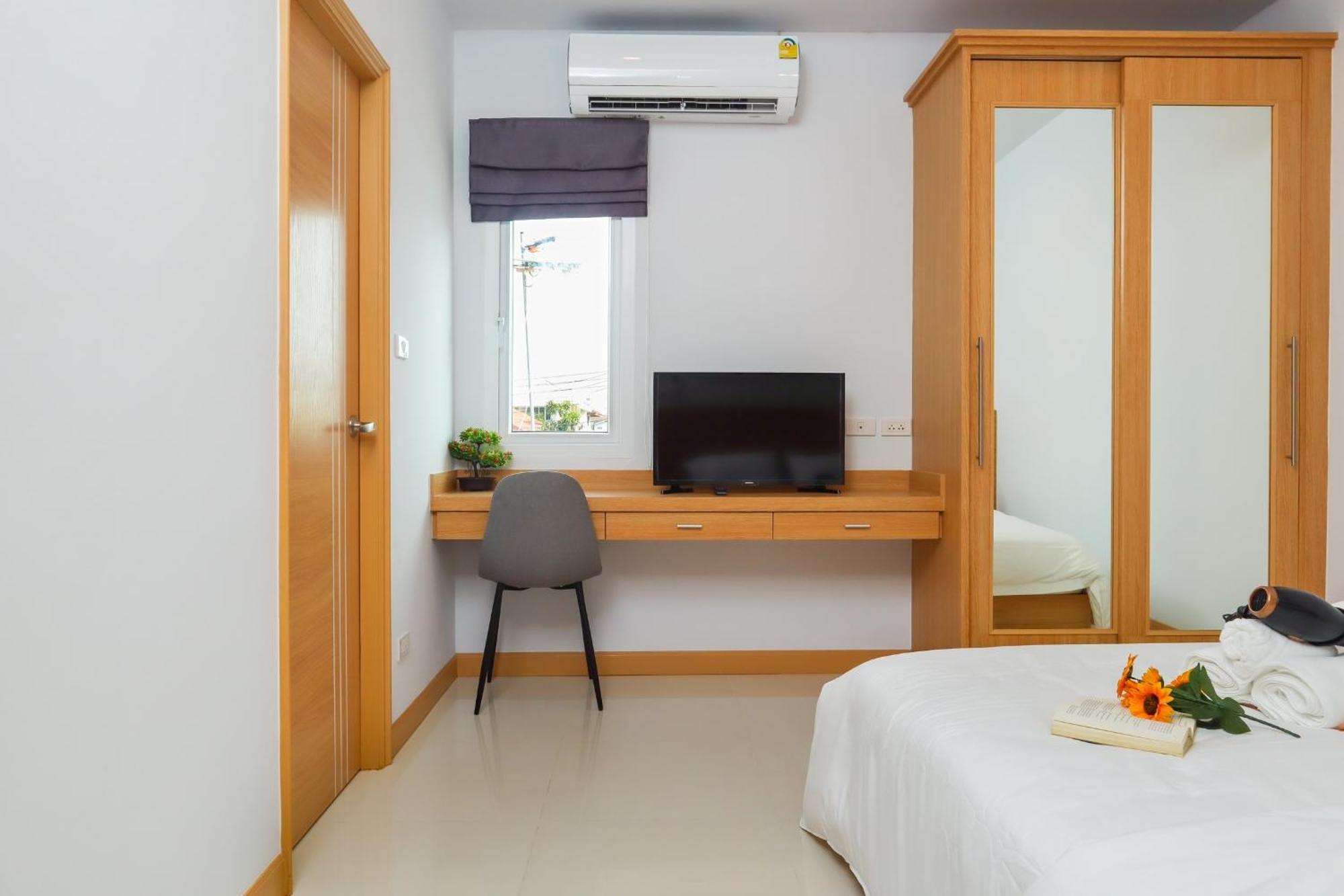 Villa Luxury Villa, 5br 6ba, Private Pool With Jacuzzi Cityhouse54 Pattaya