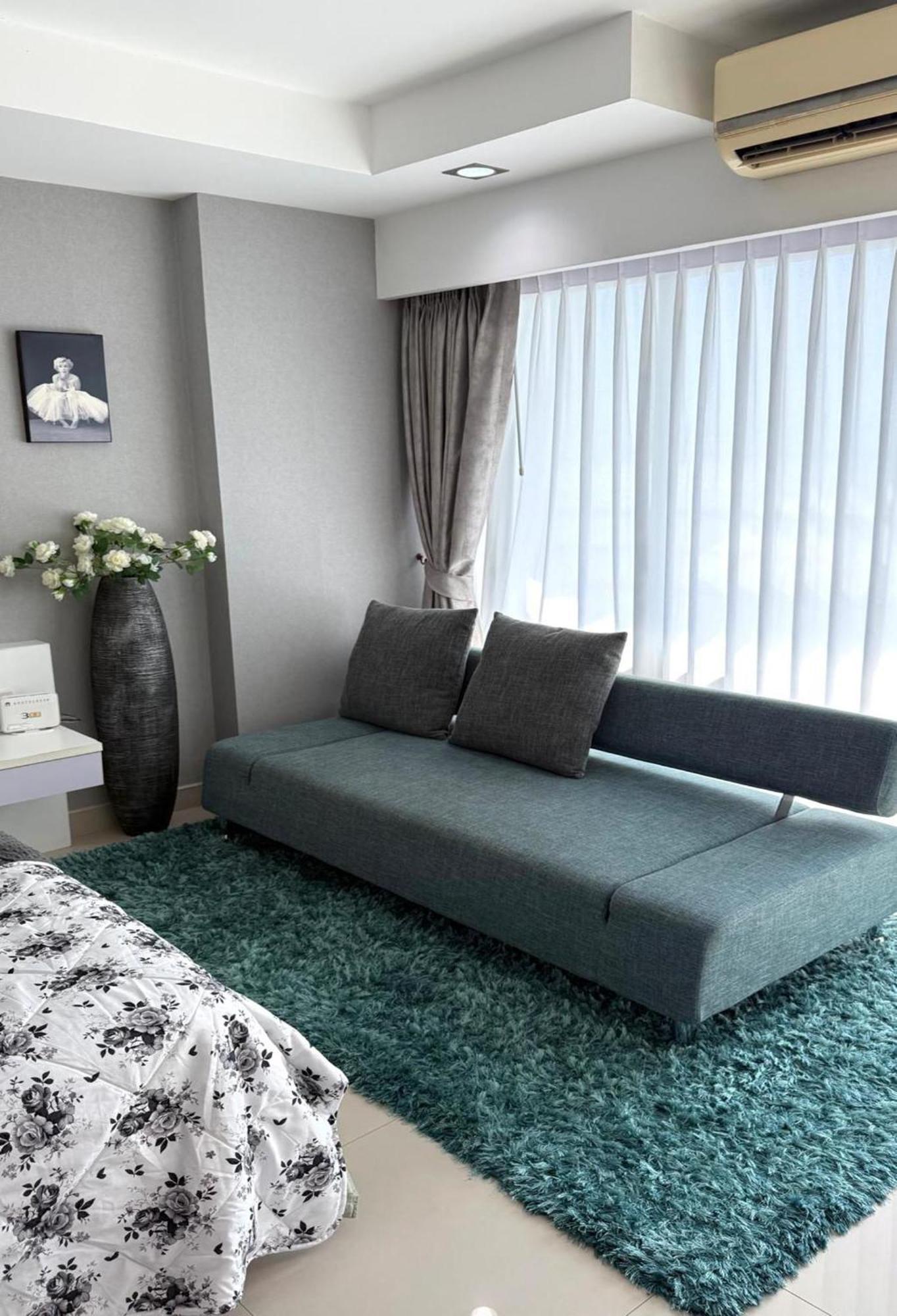 View Talay 7 Seaview Apartment
