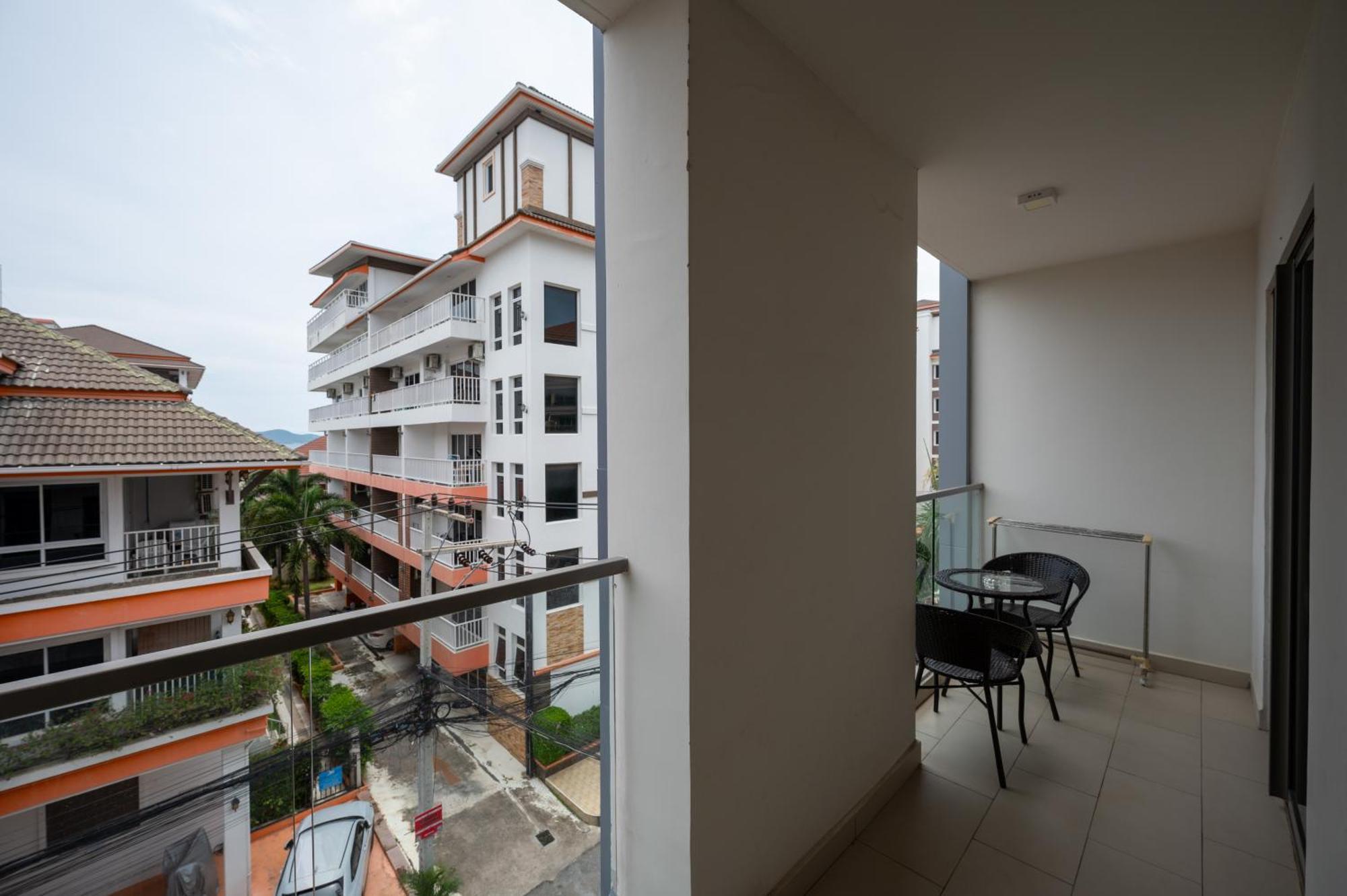 C-view By Apartwell Apartment Pattaya