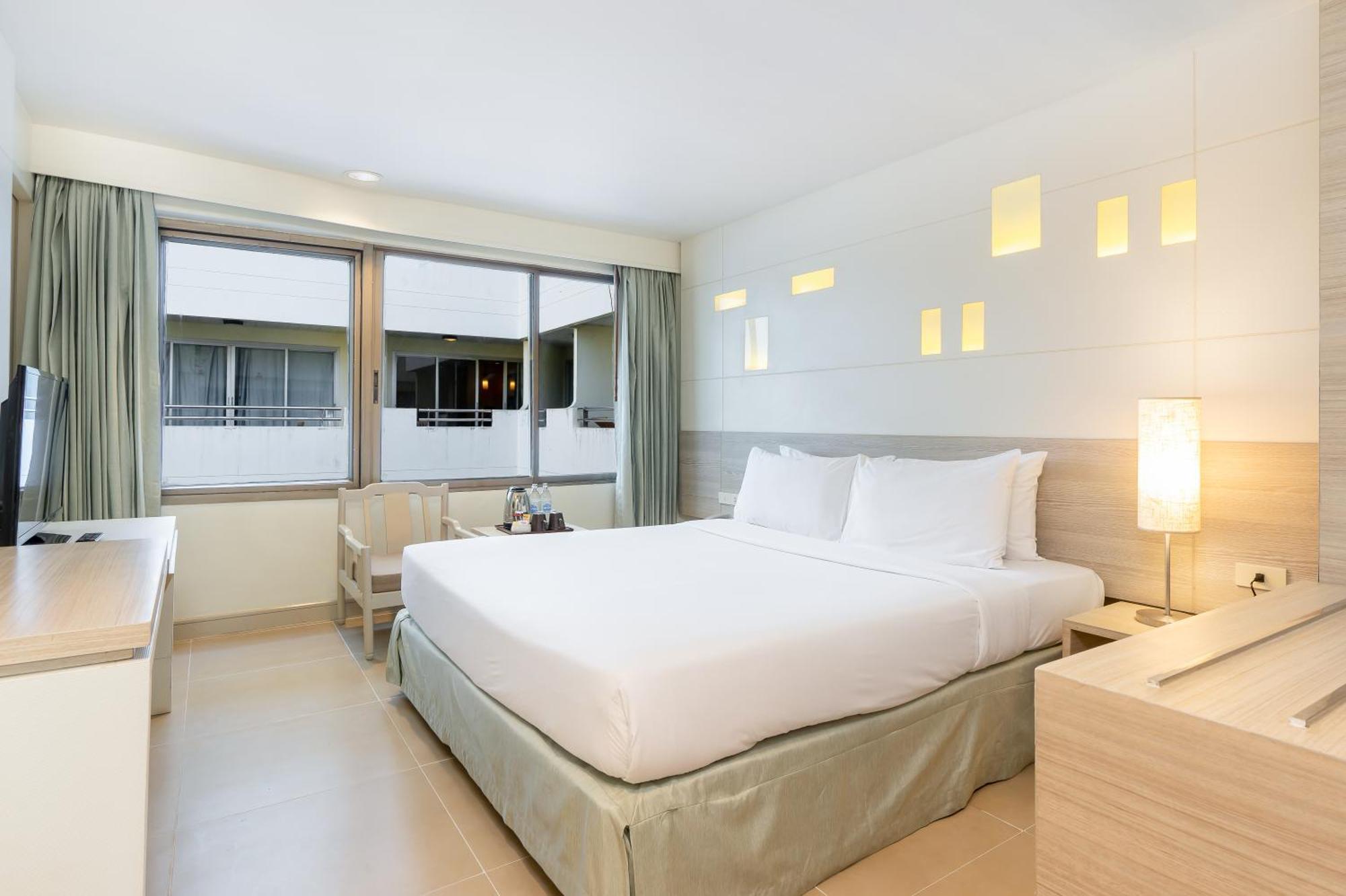 Sunshine & Residences Hotel