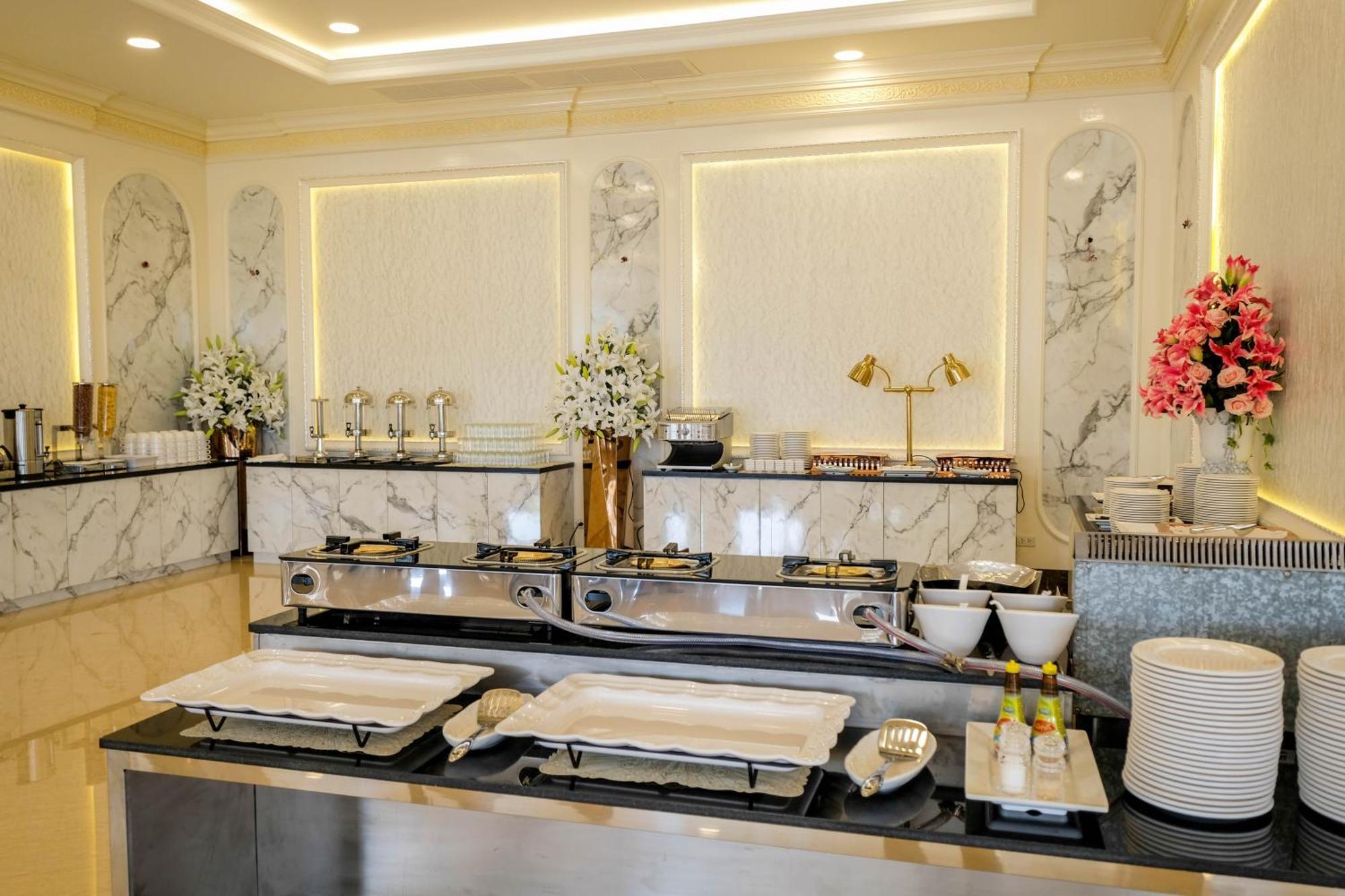 Lk Grand Empire Hotel 5*