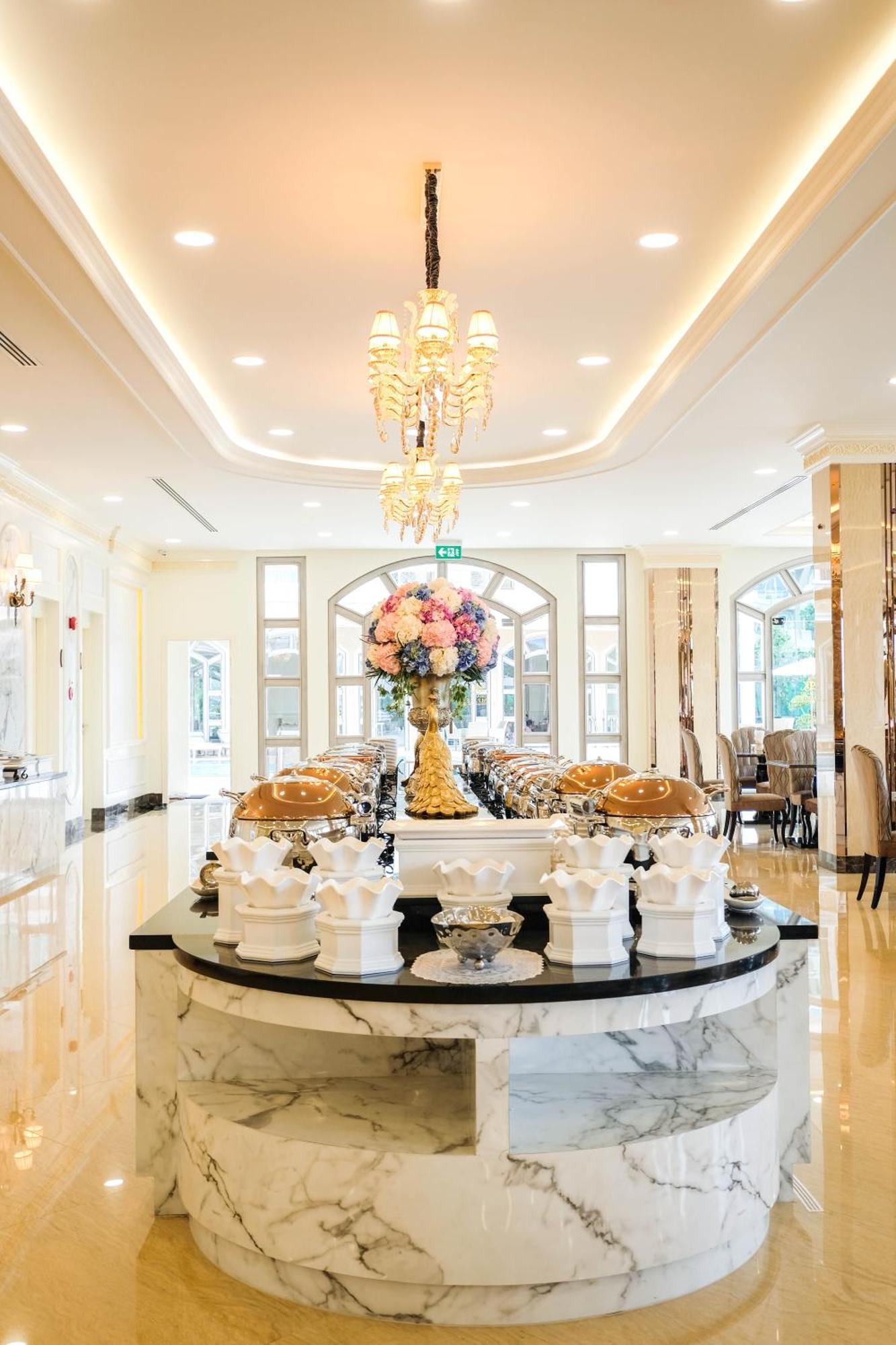 Lk Grand Empire