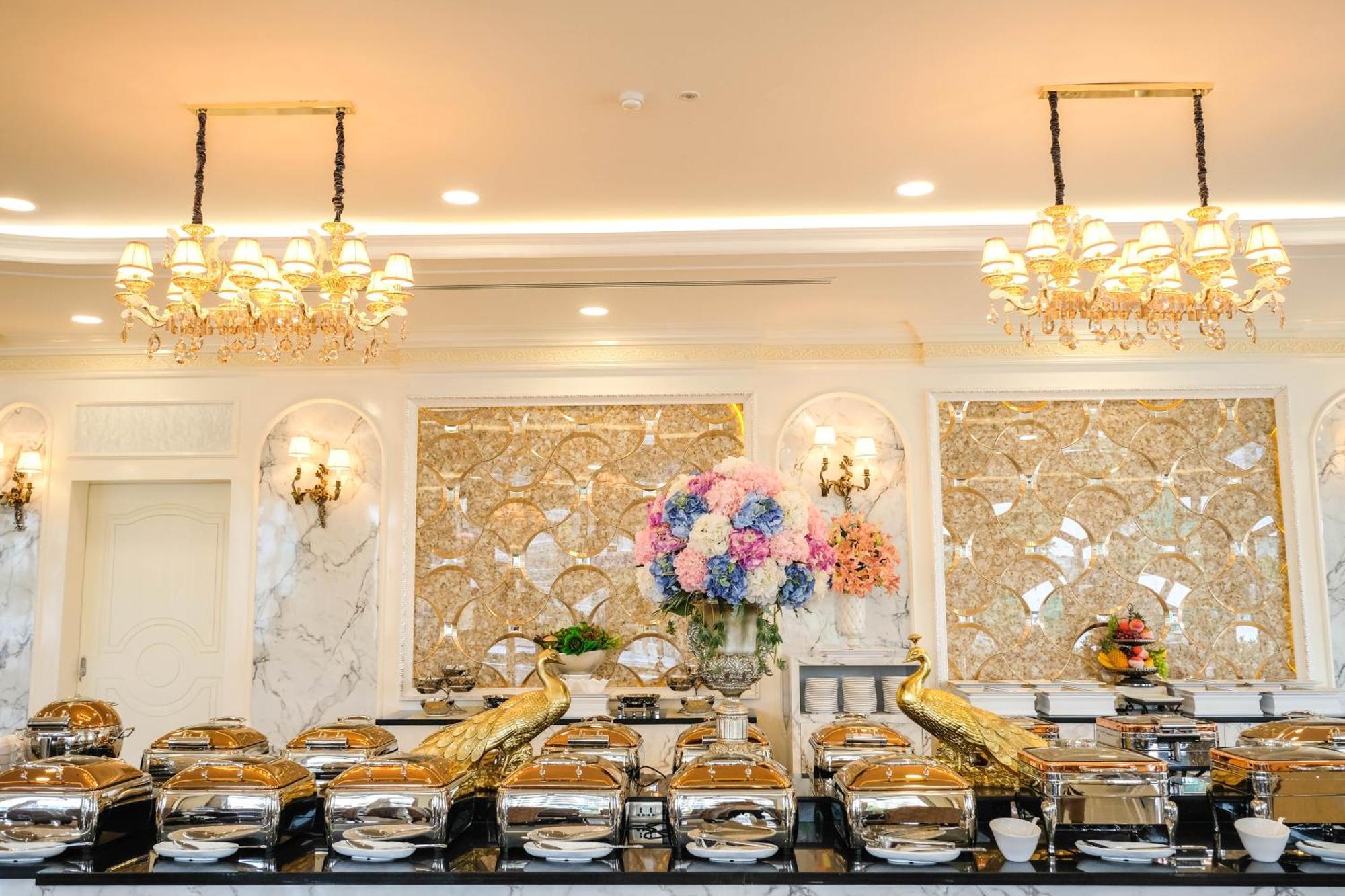 Hotel Lk Grand Empire 5*