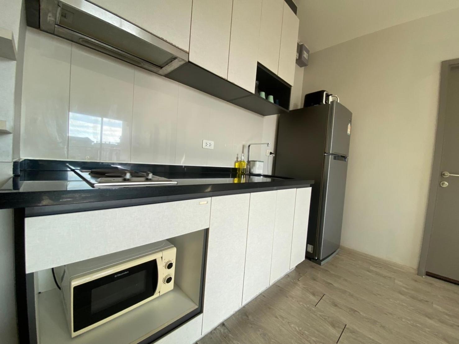2 Bed Spacious Location In