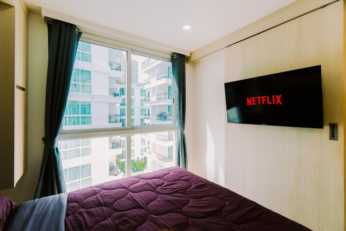 Bright Corner Apartment, Location * Pattaya