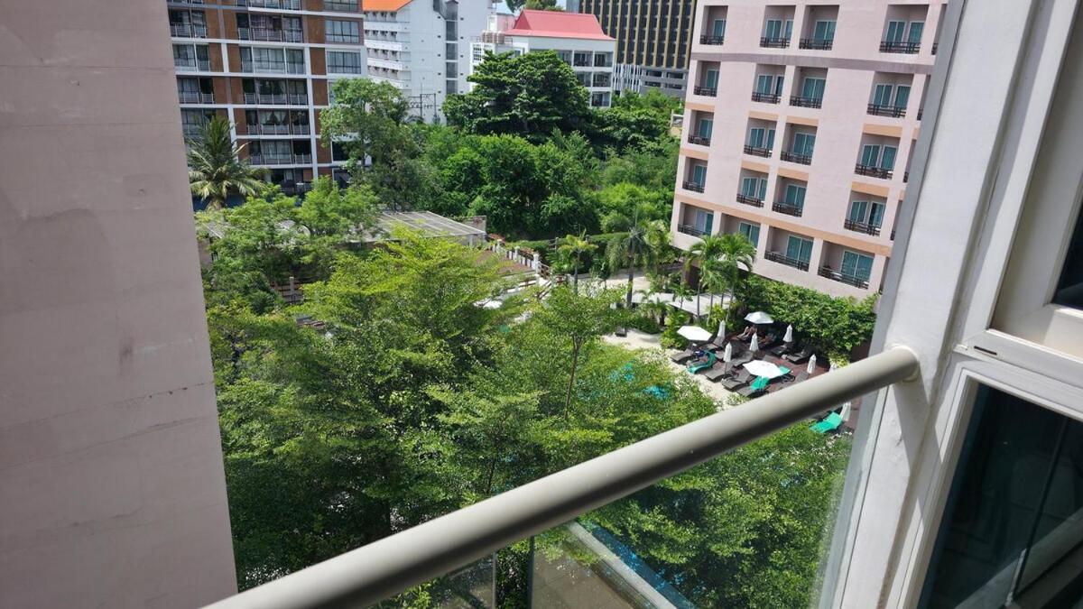 Centara Avenue Poolview 7th Floor Wifi Apartment *