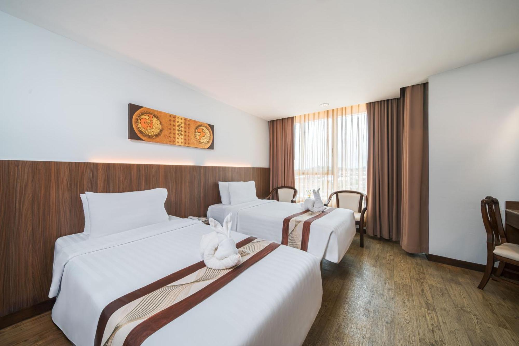 Hotel Eastern Grand Palace 4*