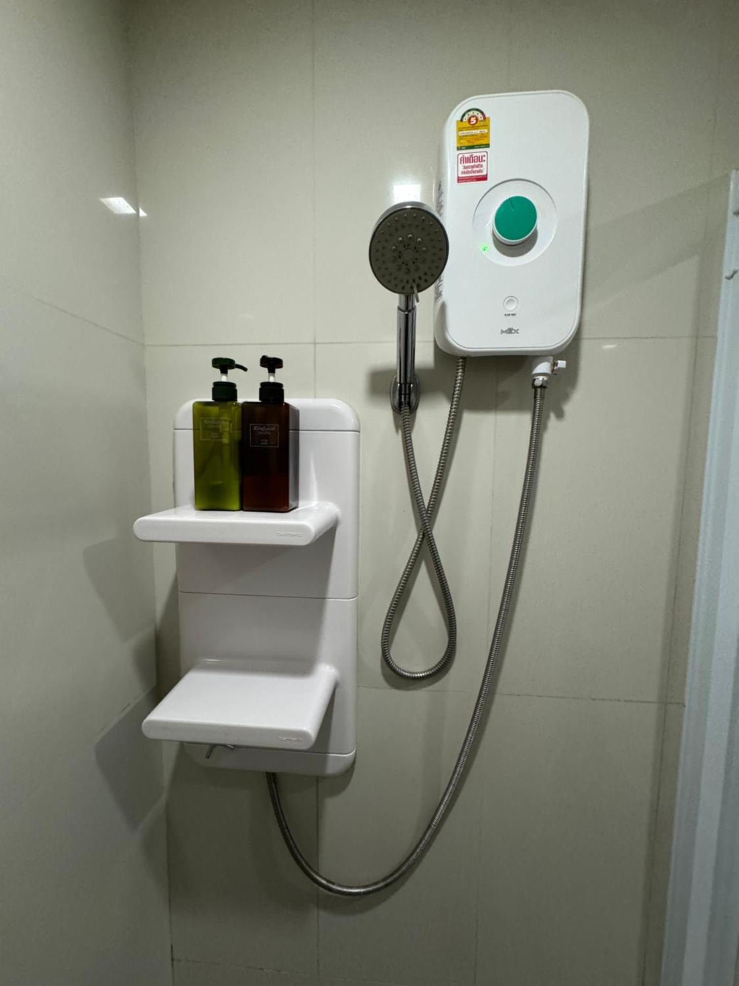 Apartment 芭提雅市中心the Base 高端公寓 *