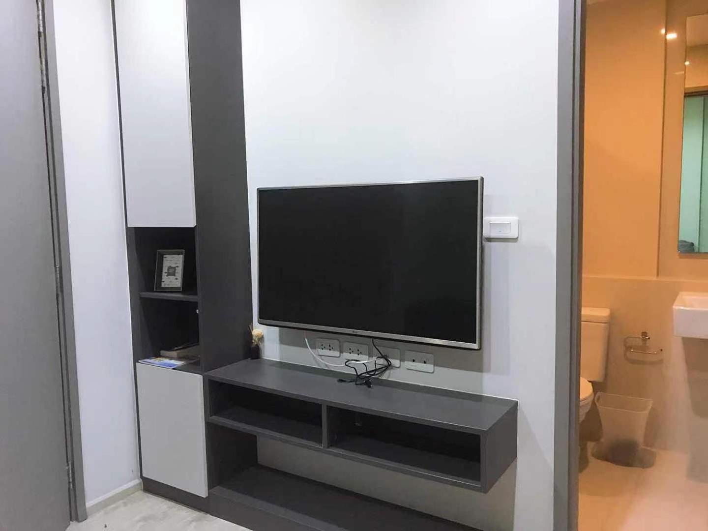 芭提雅市中心the Base 高端公寓酒店 *