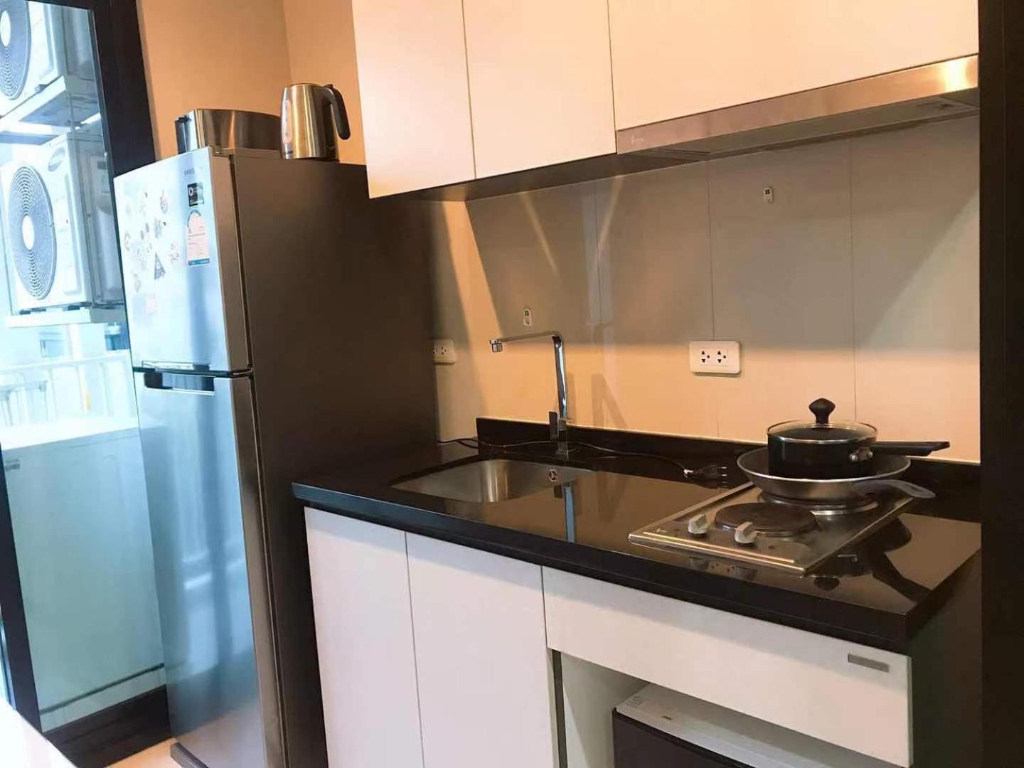 Apartment 芭提雅市中心the Base 高端公寓酒店 *