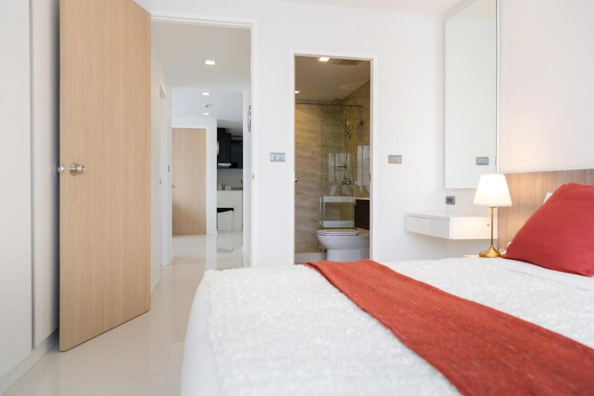 Superb Two-bedroom In Downtown * Pattaya