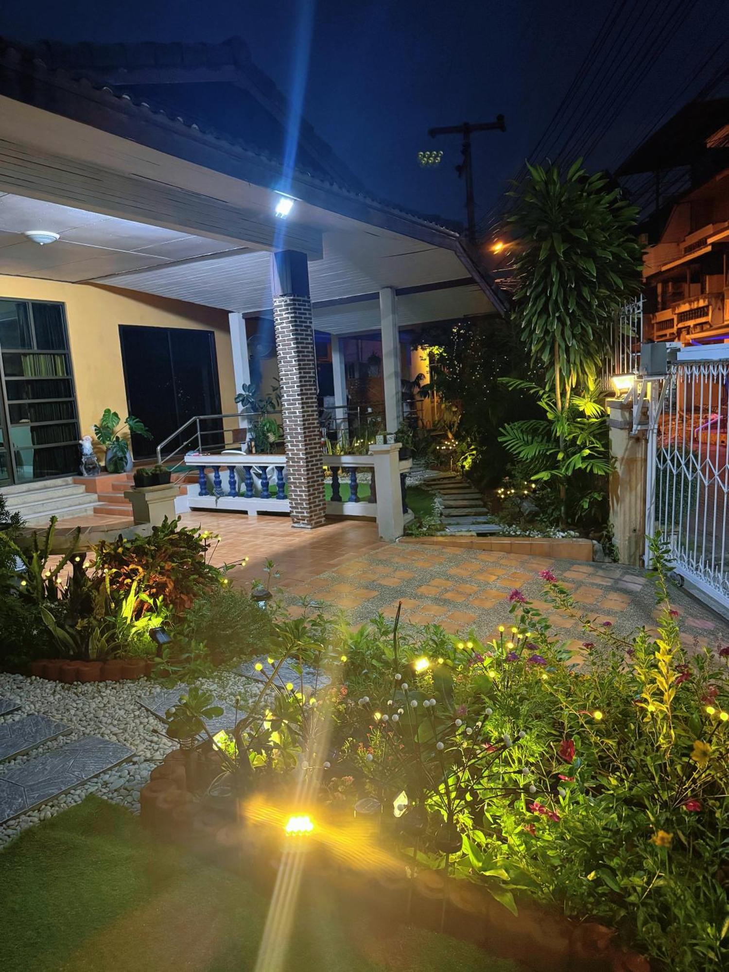 Villa Sun And Moon House Pattaya