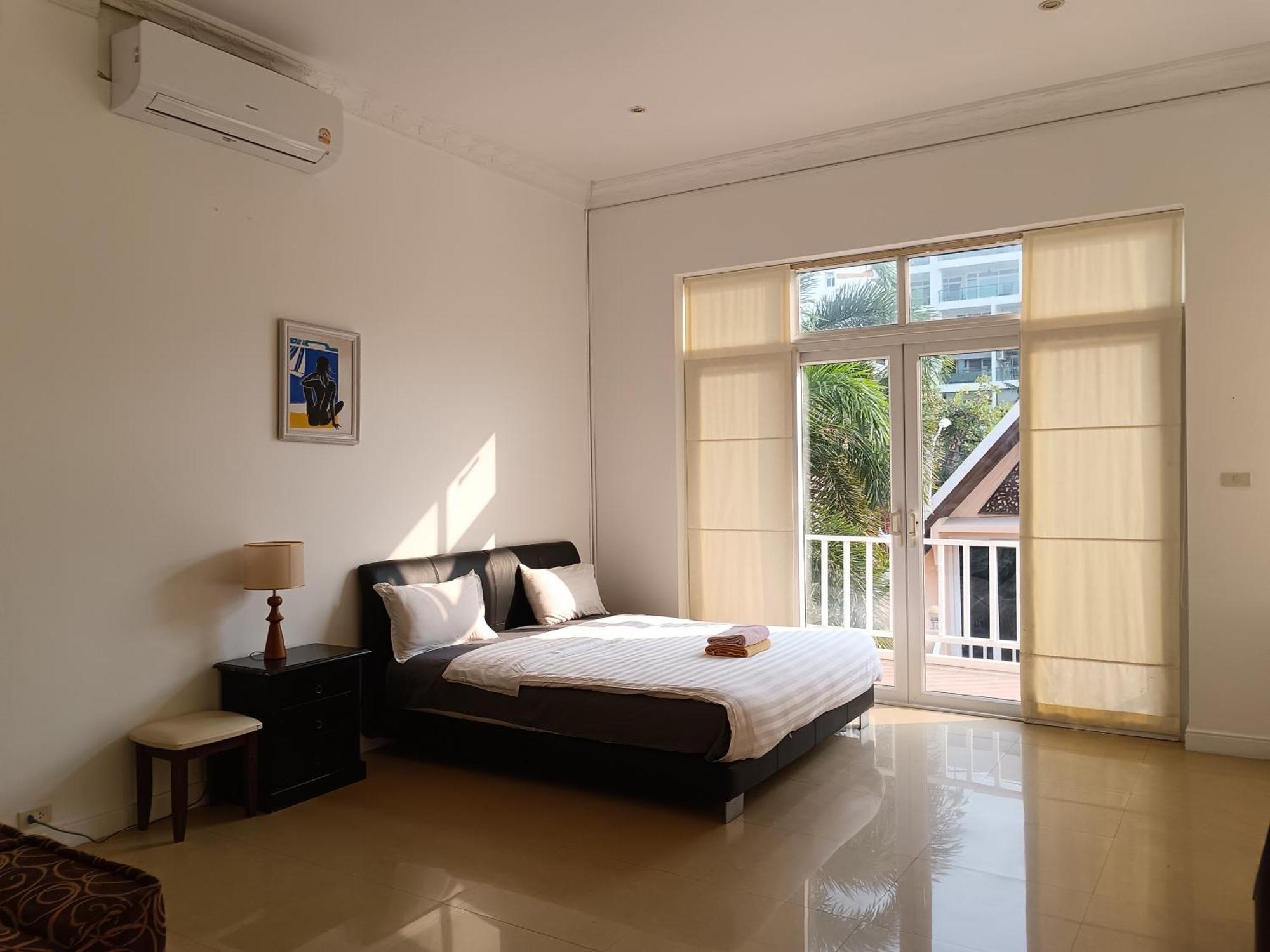 Phratumnak,6,beach 600m,10br Villa Pattaya