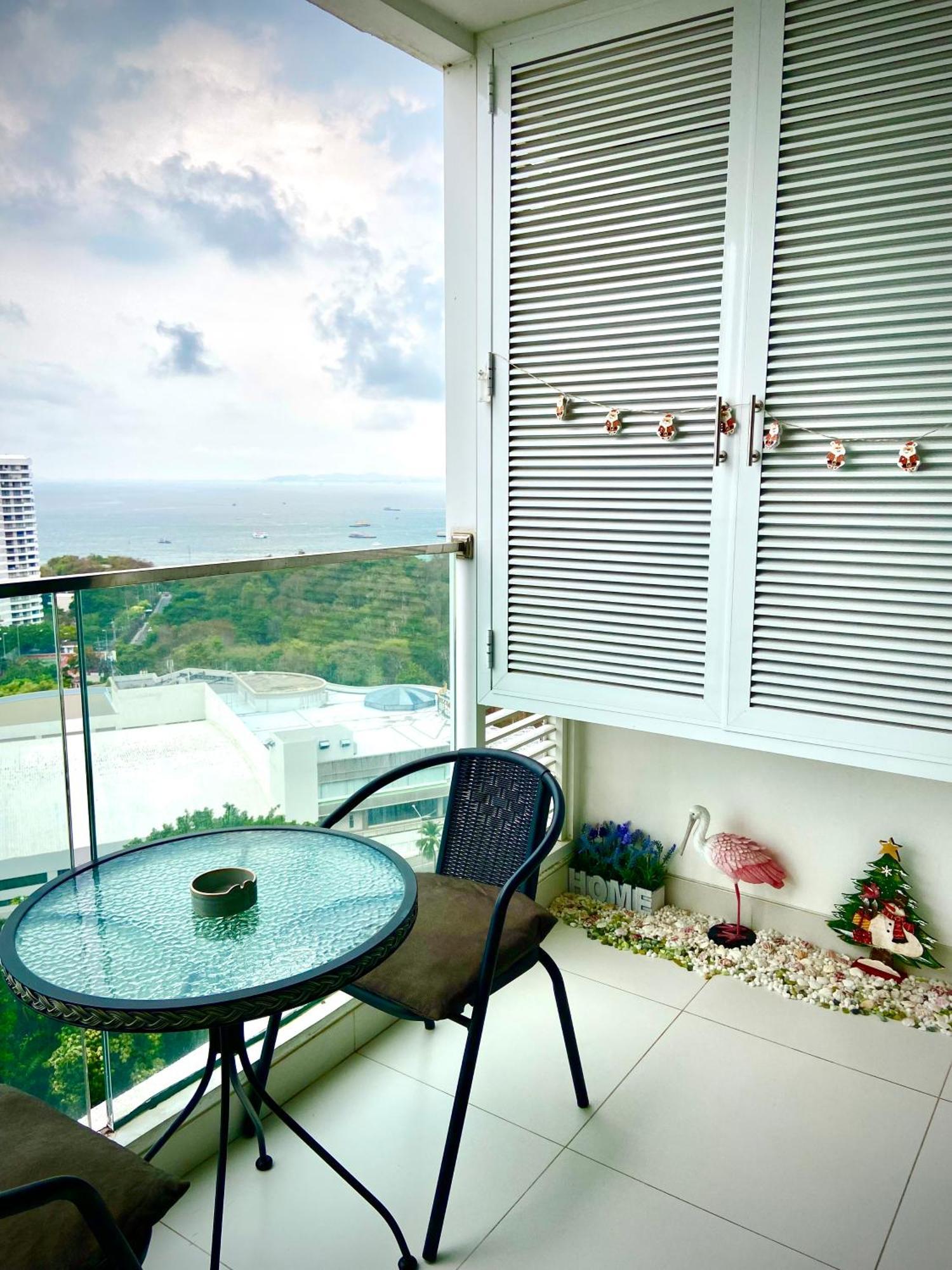 Hill And Super Seaview