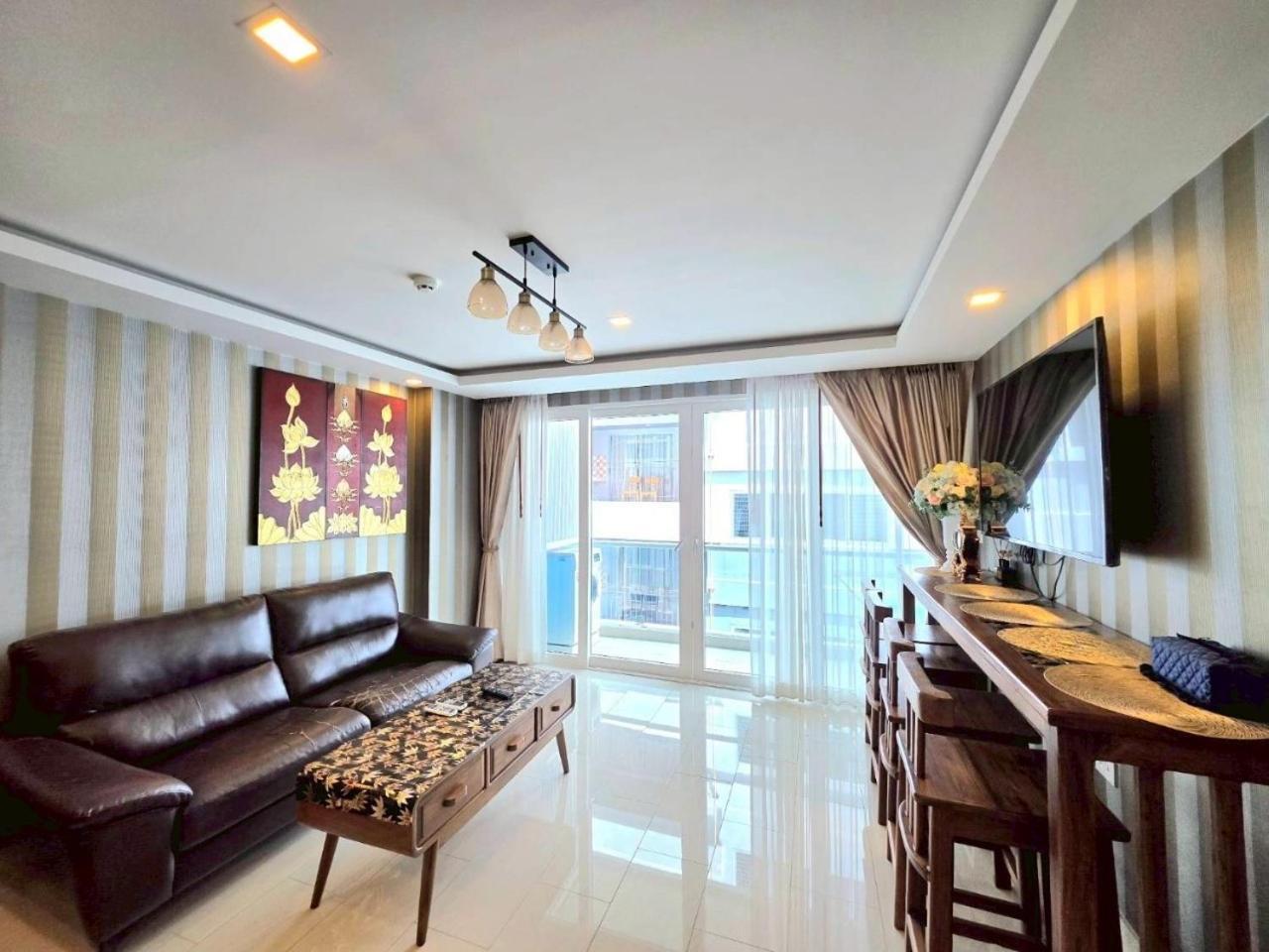 Grand Avenue Middle Town Pattaya