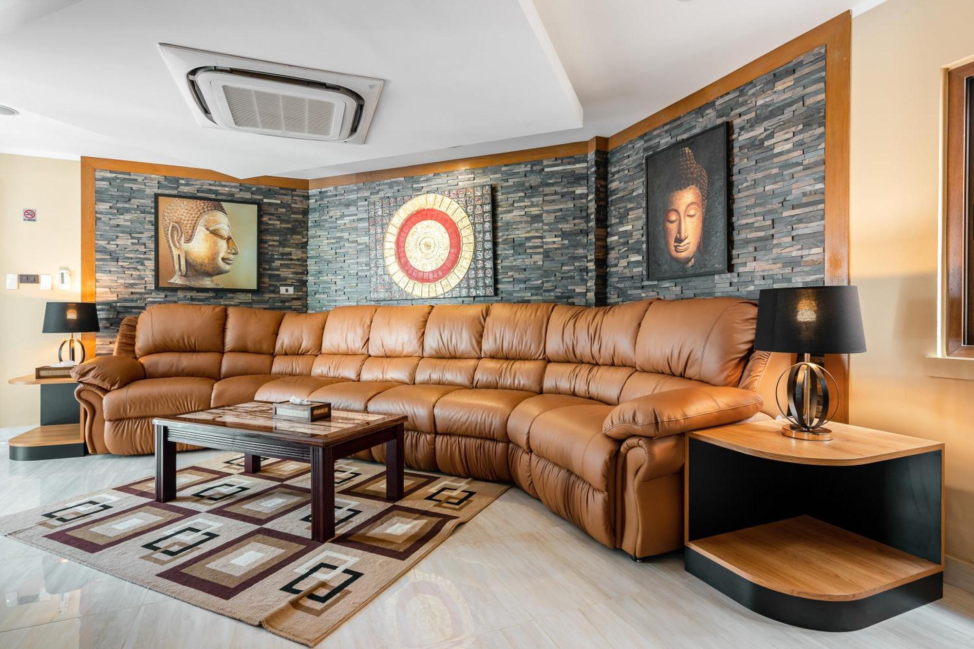 Villa Luxury Pool T1 Near Walking Street 5br 9 Persons Pattaya