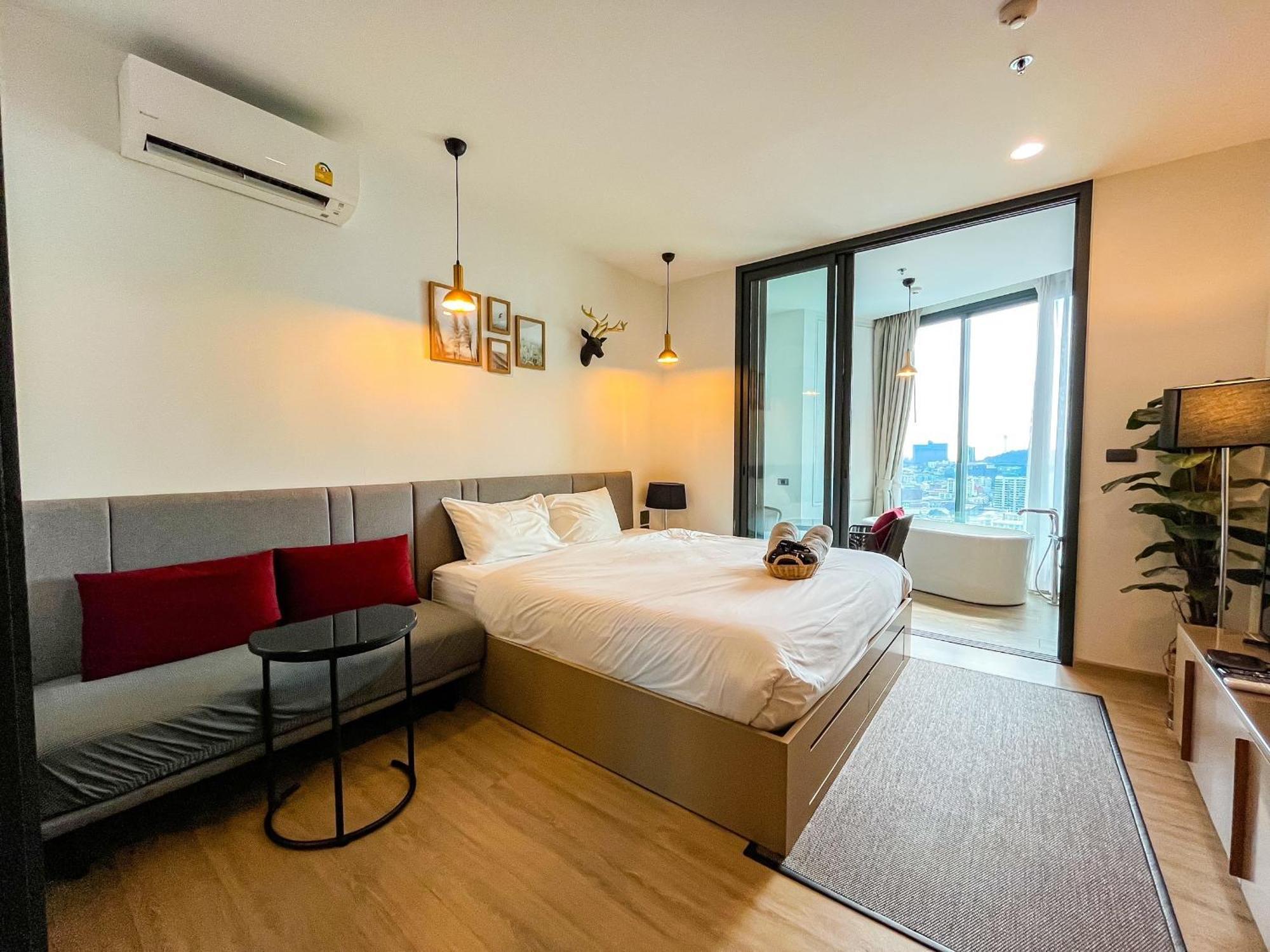 The Edge Aparthotel *