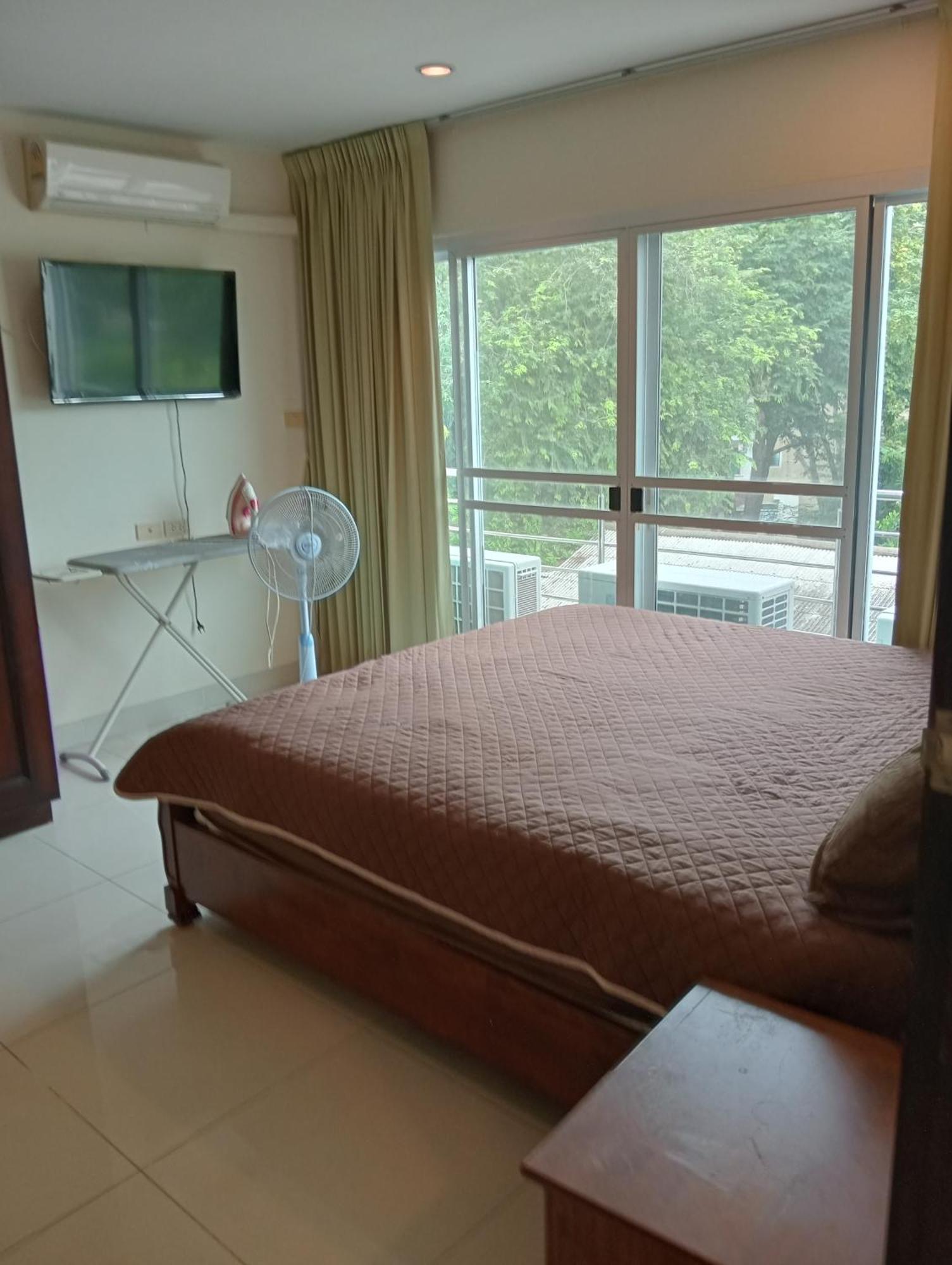 2 Bedroom On Wongamat Pattaya