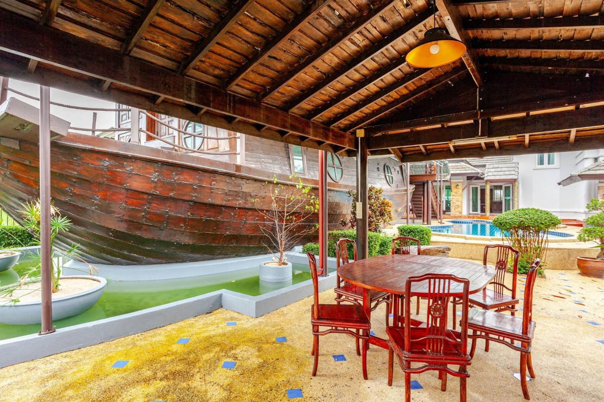 Villa Luxury Iconic Royal Boat Pool North Pattaya
