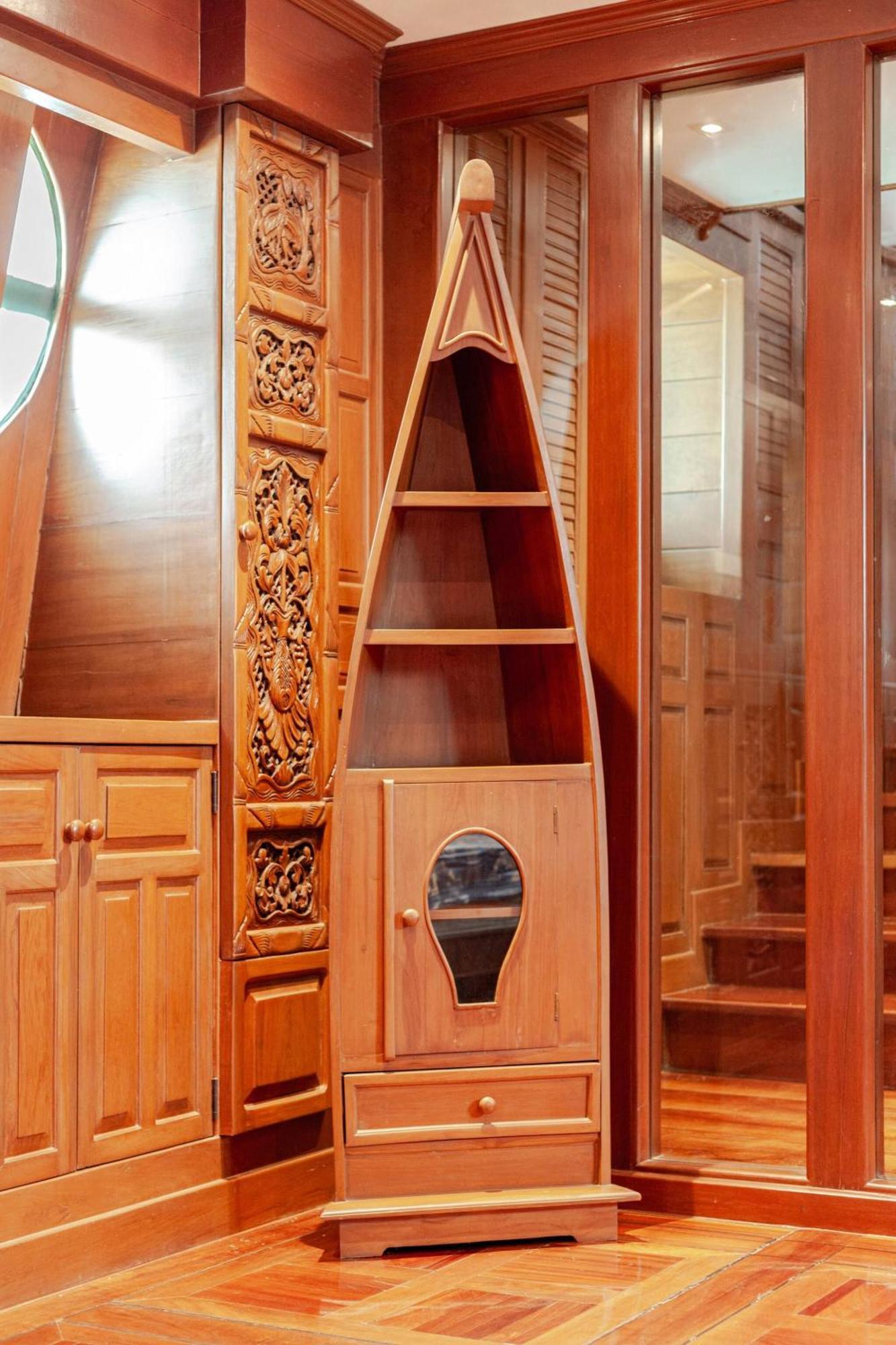 Luxury Iconic Royal Boat Pool North Villa