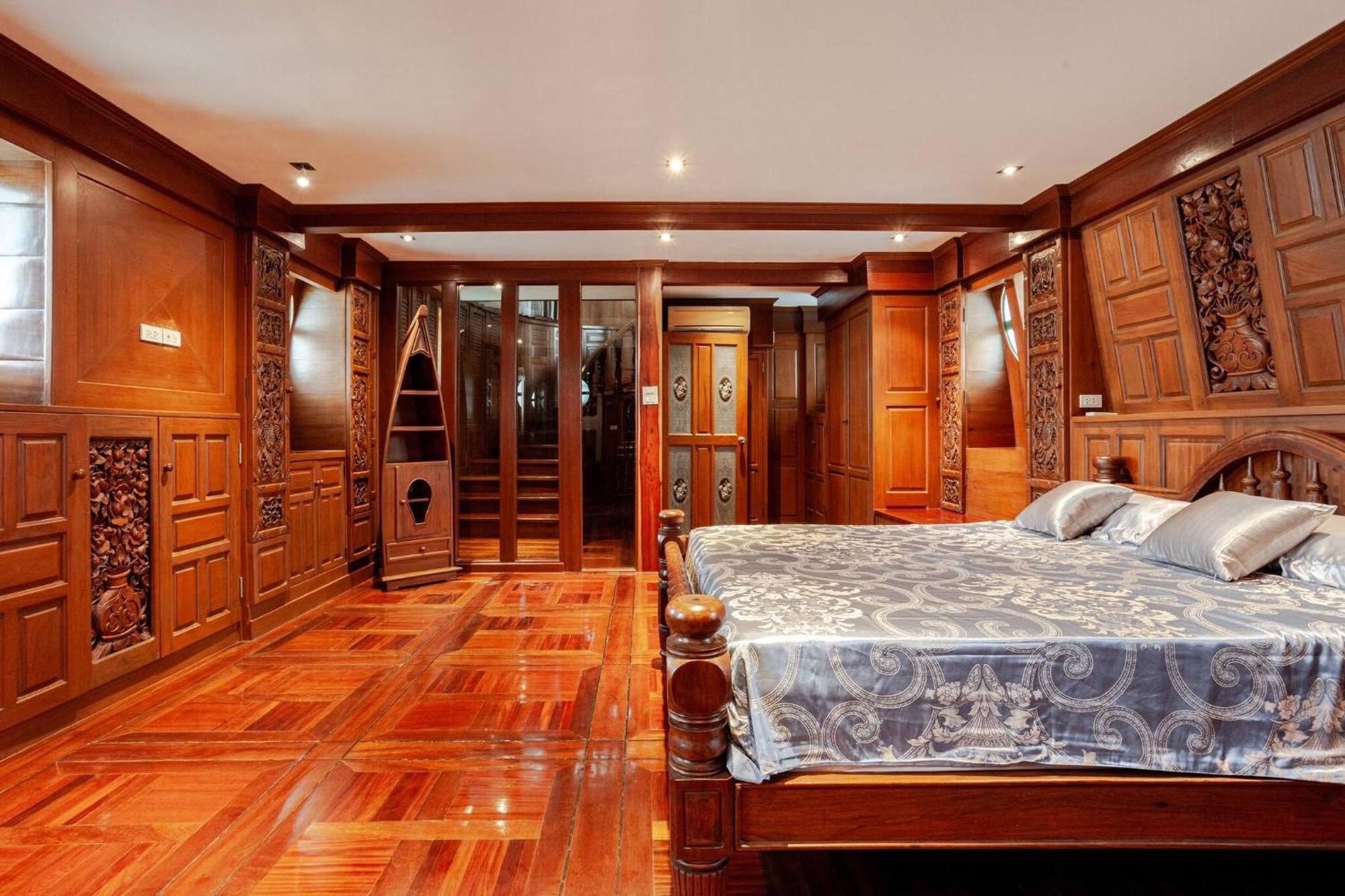 Villa Luxury Iconic Royal Boat Pool North Pattaya