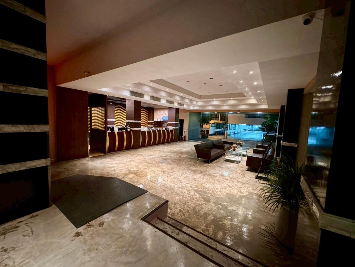 Crown Hotel 3*