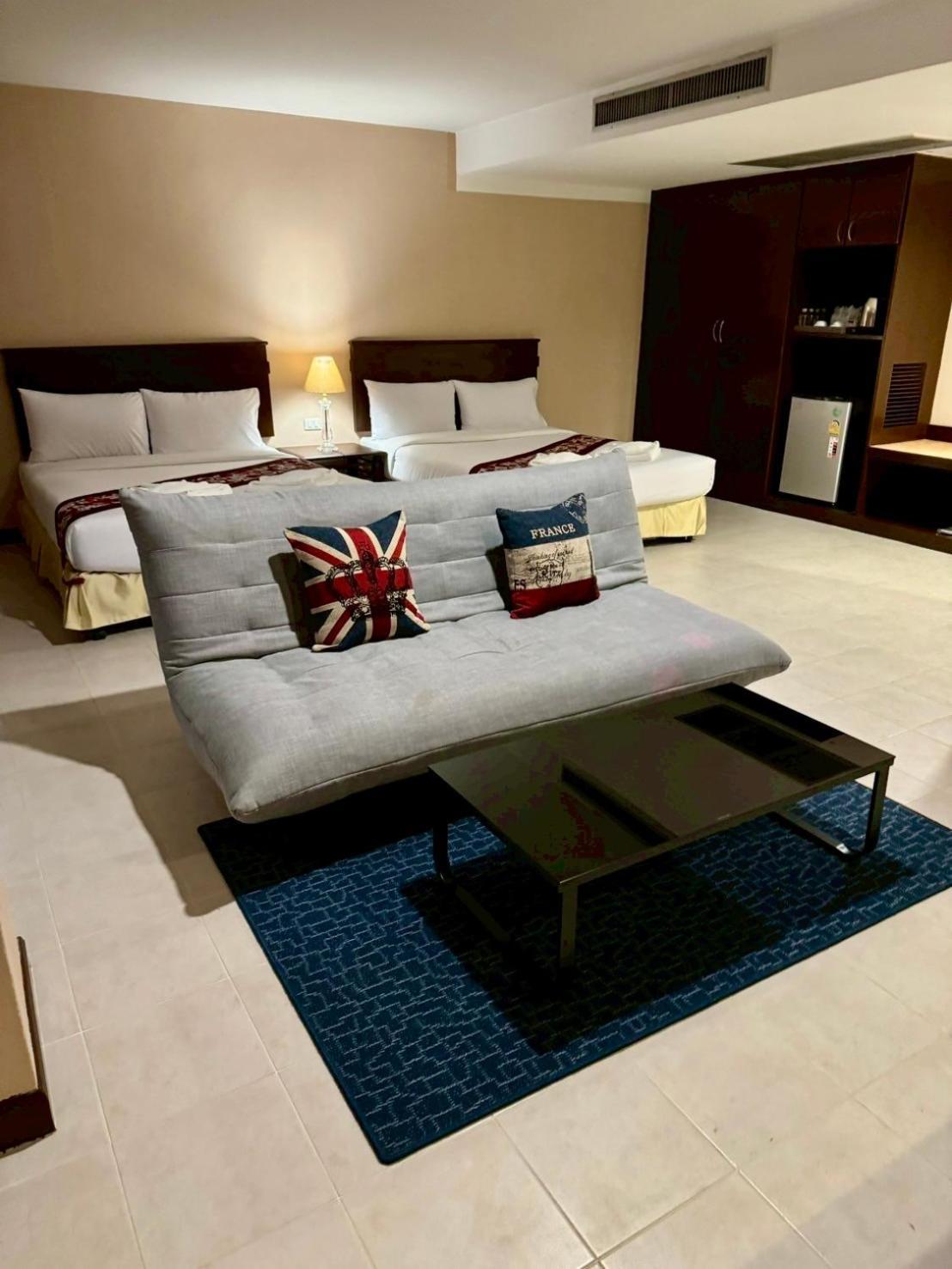 Hotel Crown 3*