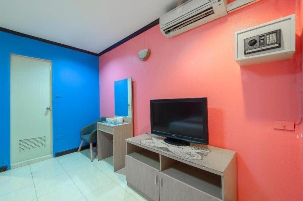 Hotel Oyo 75327 Diyana Pattaya