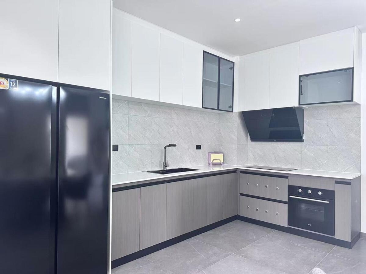 Villa Pool Italian Style In Phratamnak 5 Bedroom Ktv Bbq Pattaya