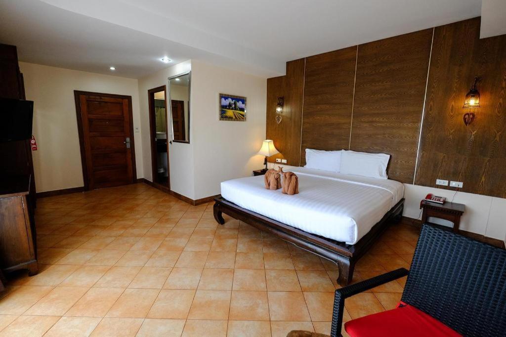 Red Balcony Hotel 2*