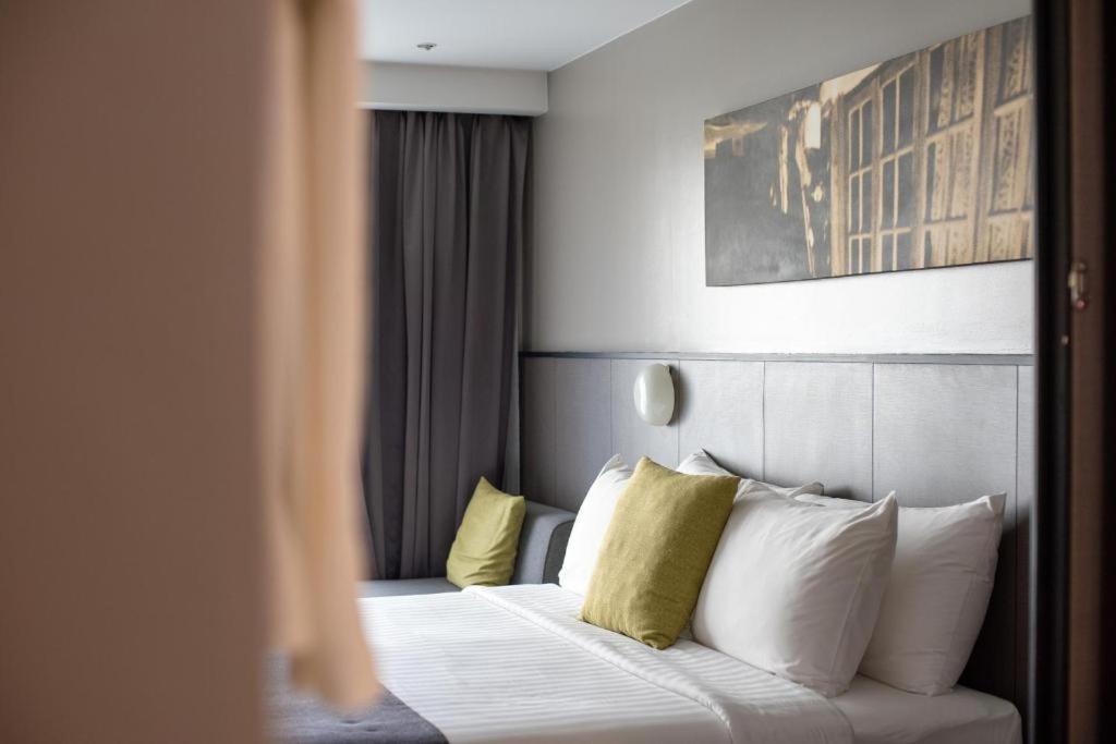 Page 10 Hotel 4*