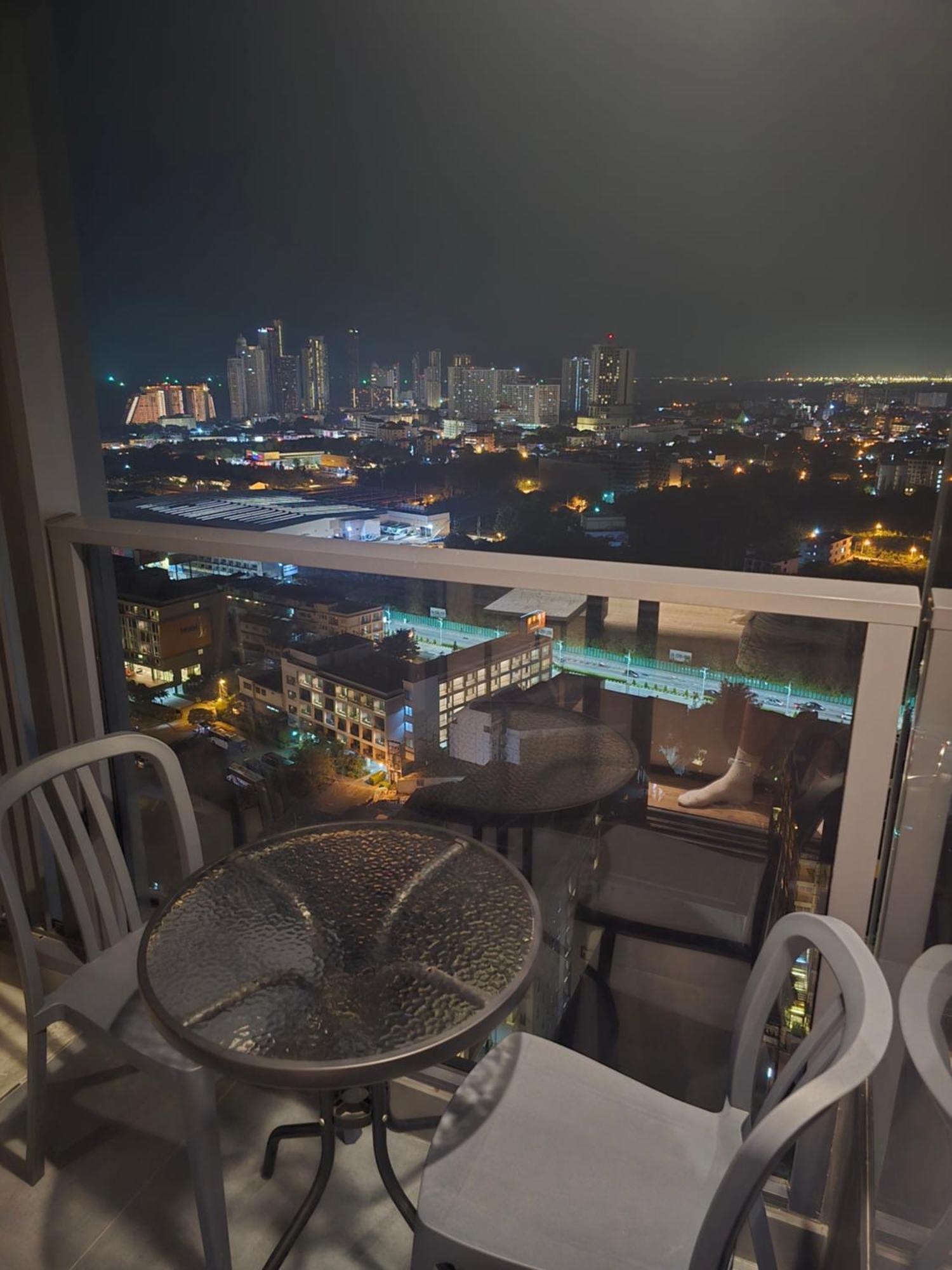 Once 25th Floor With Sea View