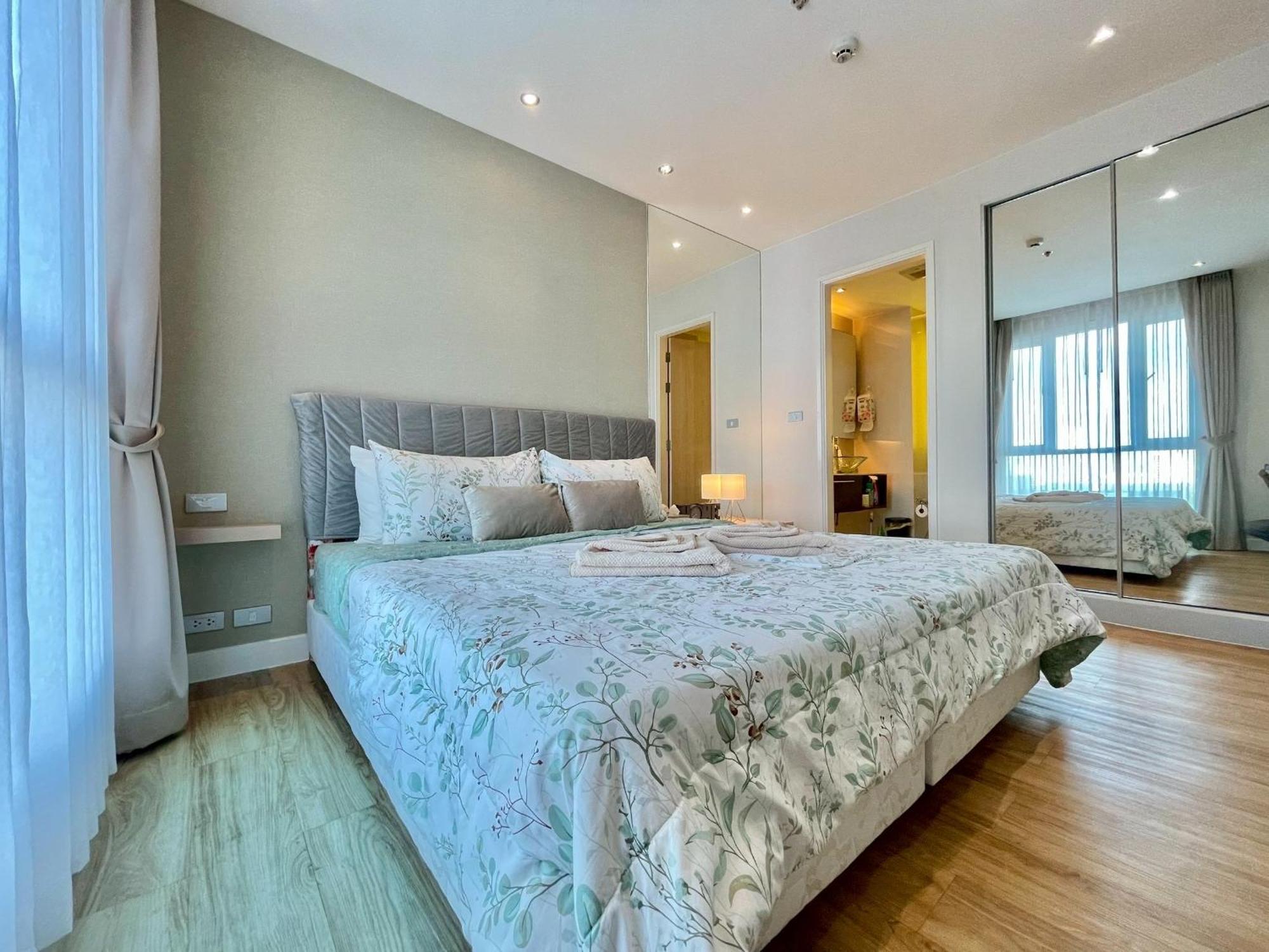 Apartment With Sea View *