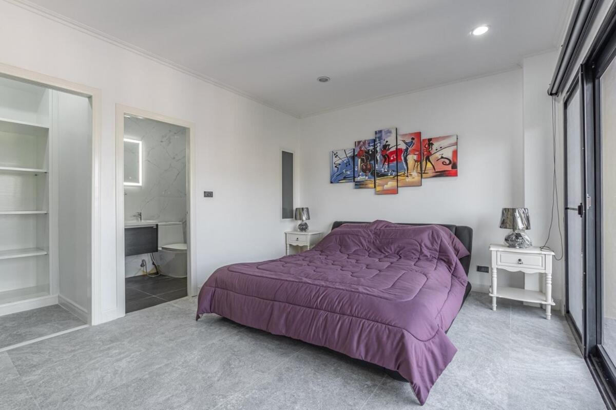 Pratumnak Penthouse X Monthstayz Thailand Pattaya