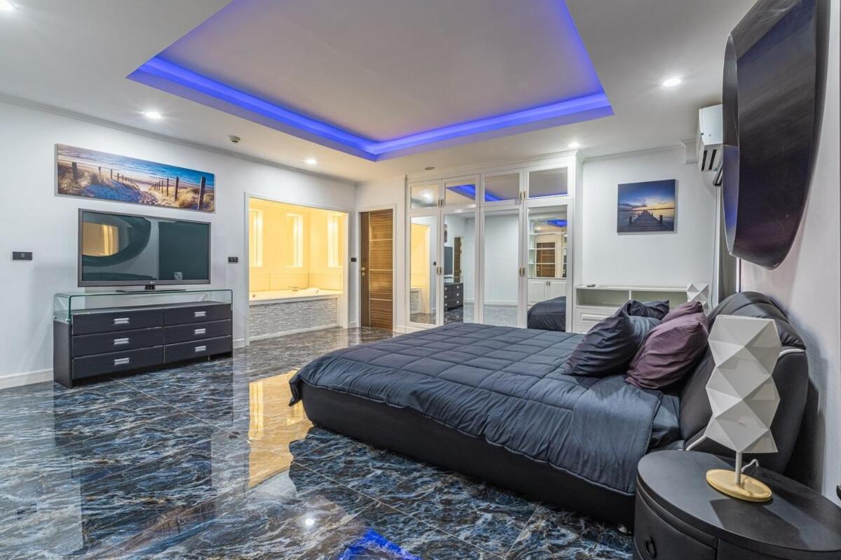 Pratumnak Penthouse X Monthstayz Thailand Pattaya