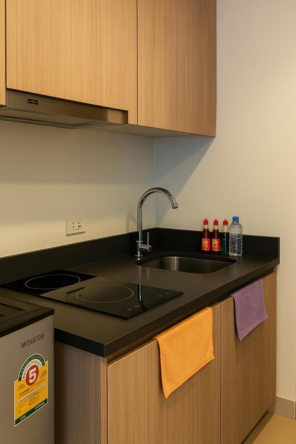Peaceful Near Walking Street And In The Apartment