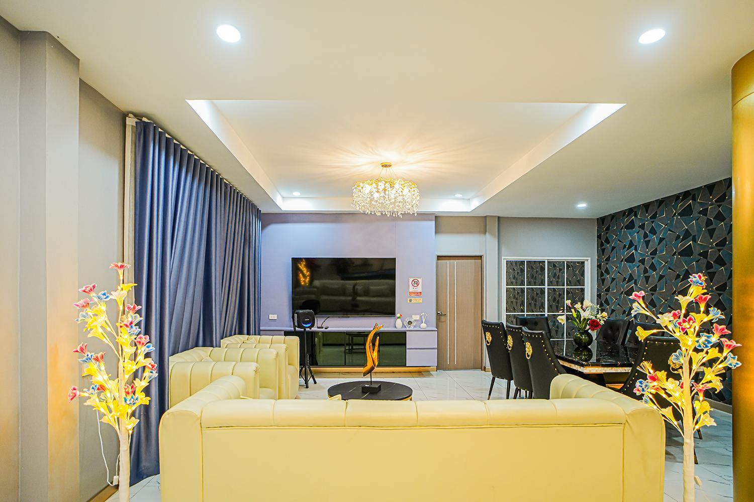 Daisy Pool Villa