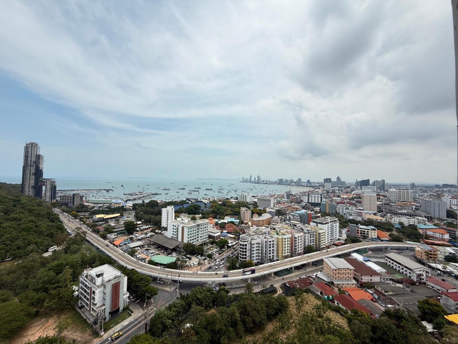Sea View U25 Apartment Pattaya