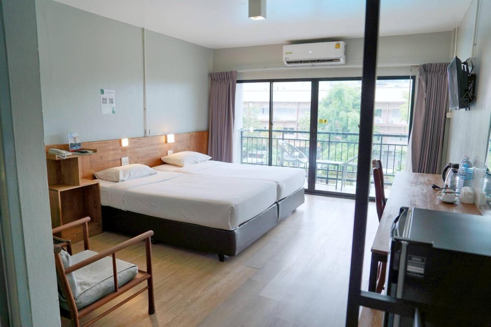 Basaya & Hotel