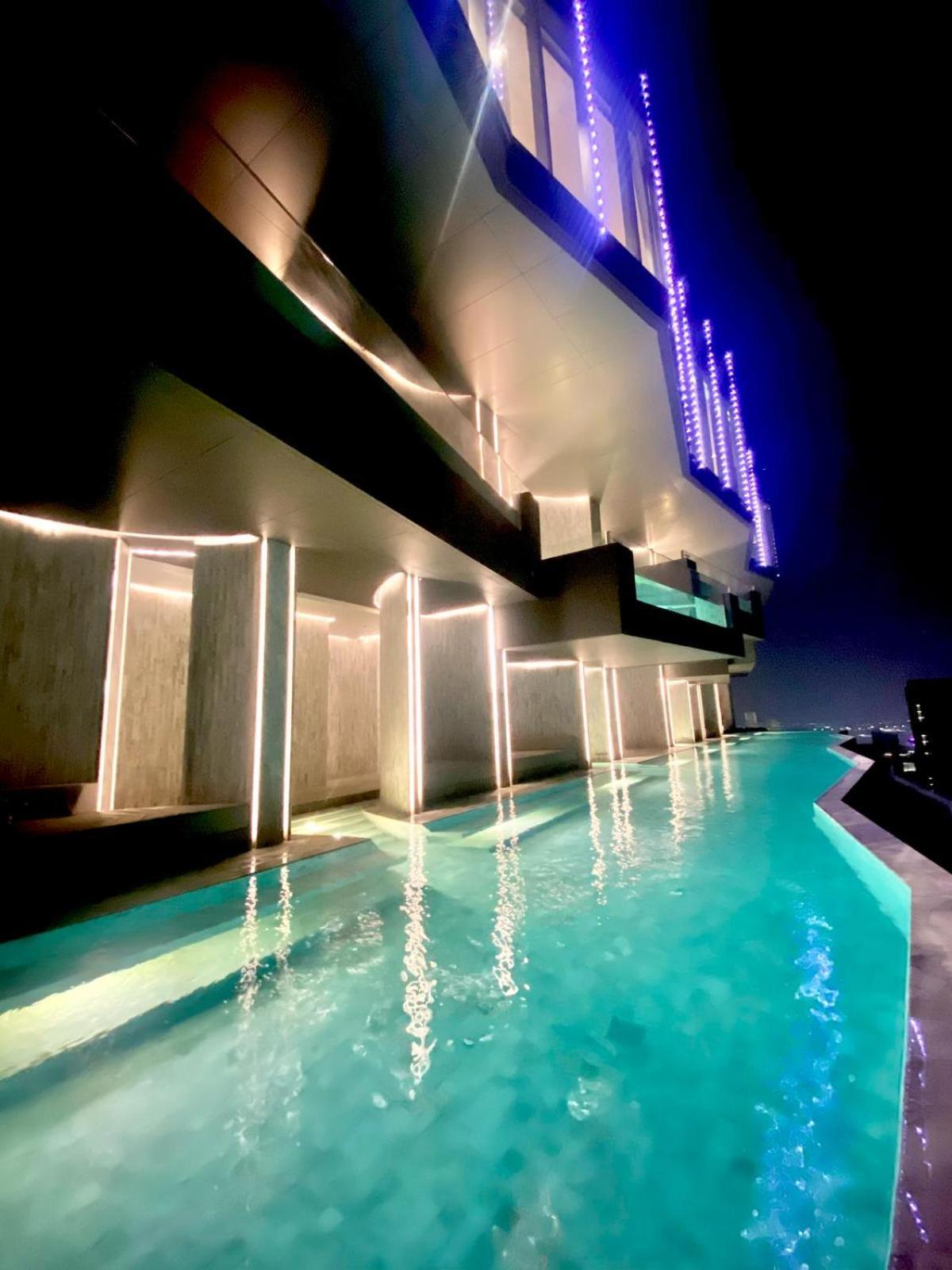 Arom Wongamat Pattaya