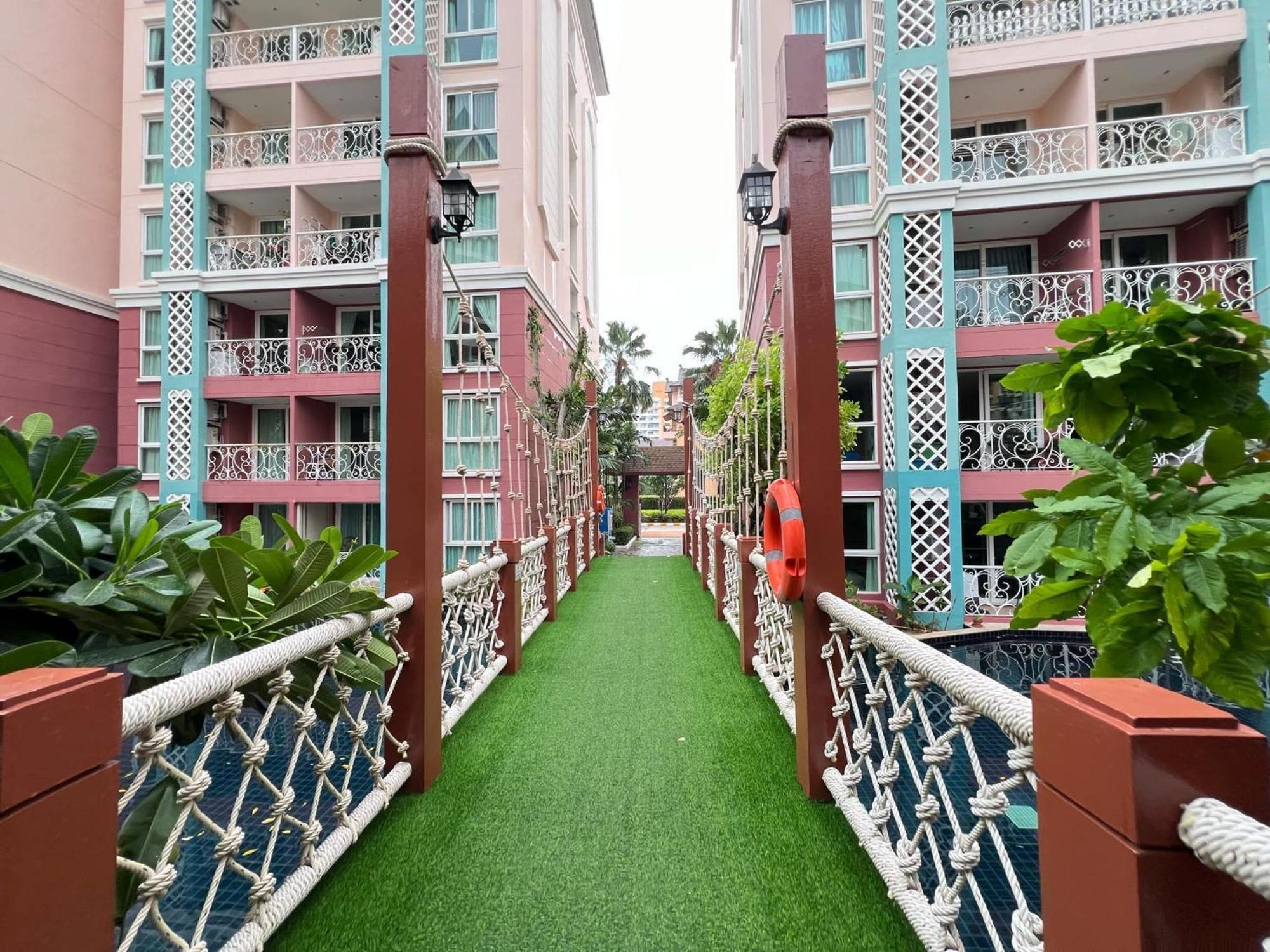 Grand Caribbean By Rita Apartment Pattaya