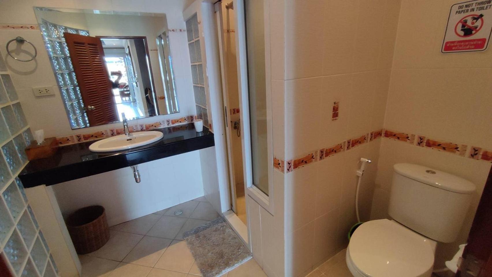 Villa 3 Bedrooms In Prathumnak Jomtien