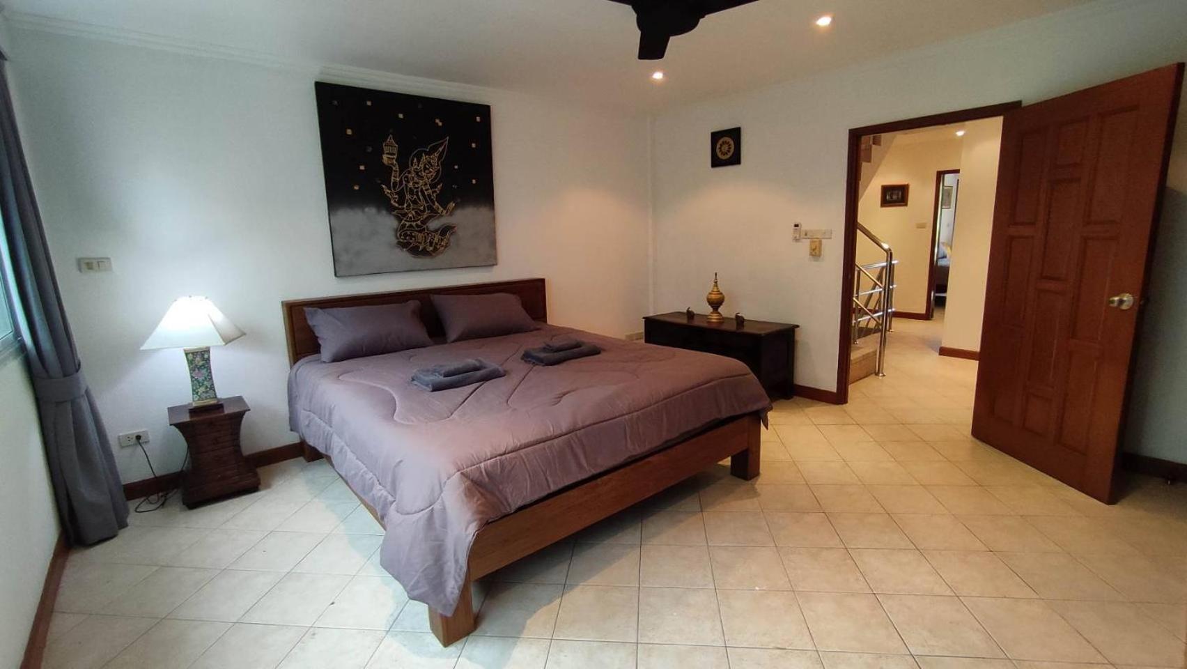 3 Bedrooms In Prathumnak Jomtien * Pattaya
